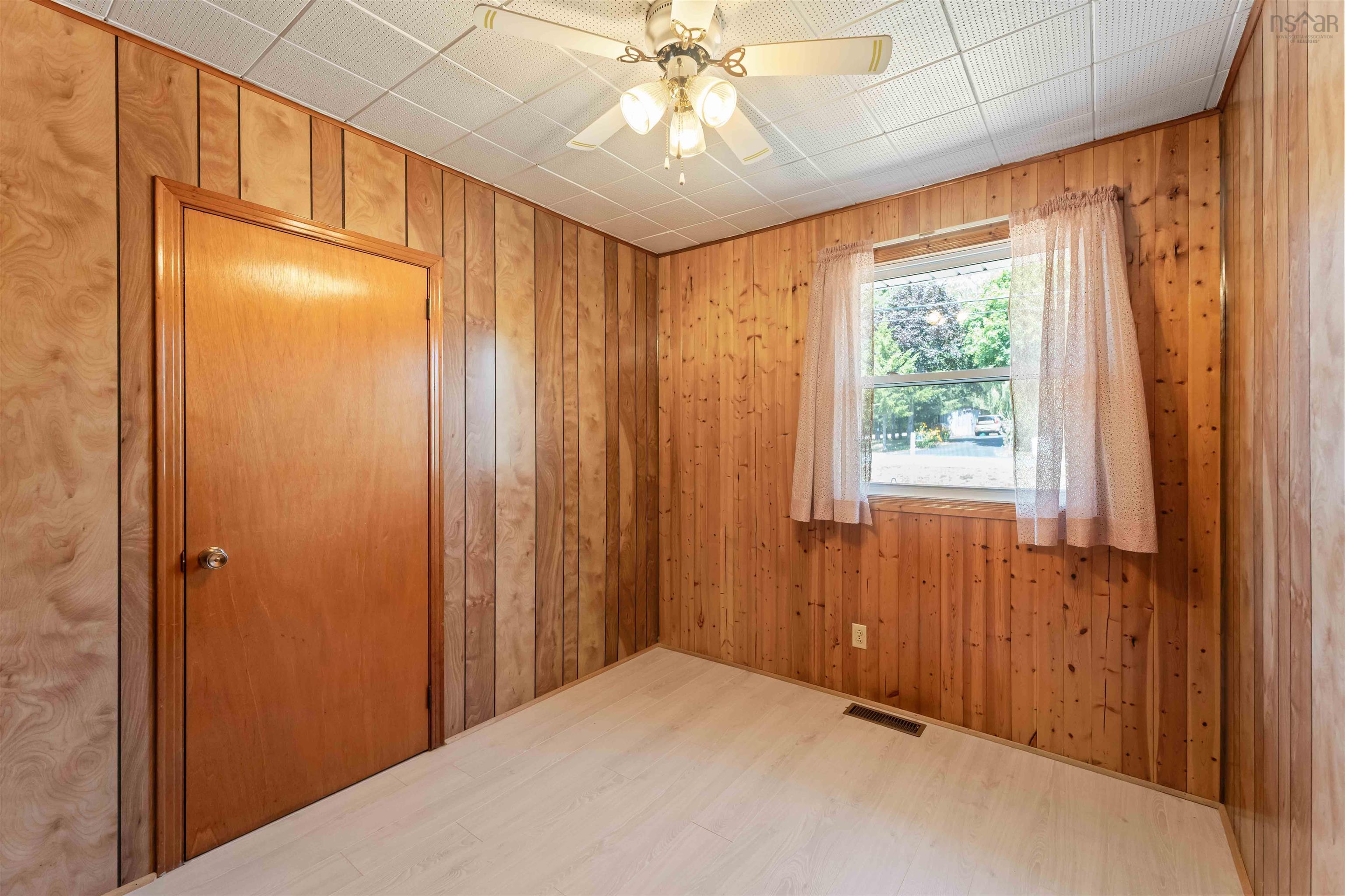 $389,900.00: 142 Old Halifax Road W, Three Mile Plains