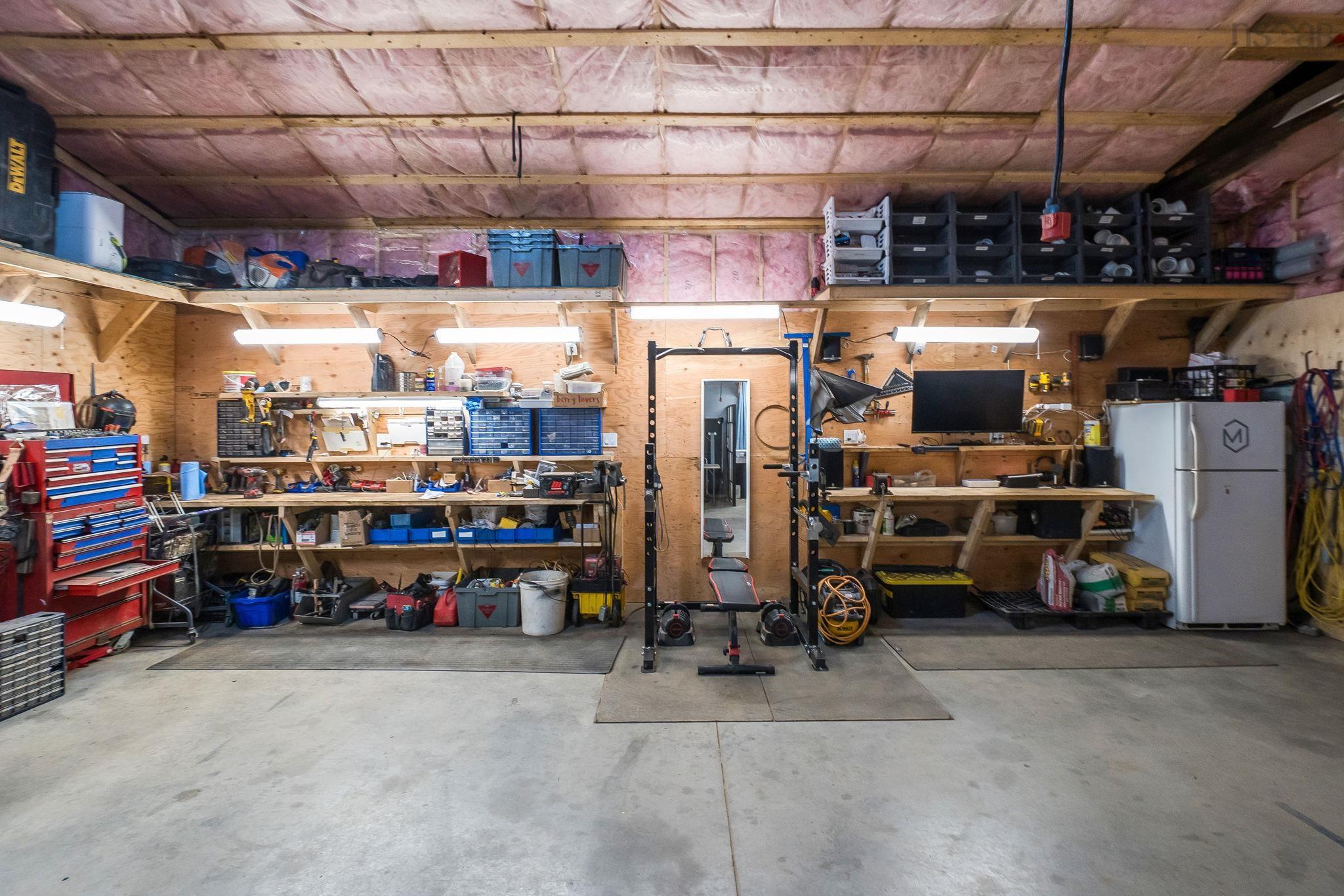 $499,900.00: 2152 St. Margarets Bay Road, Timberlea