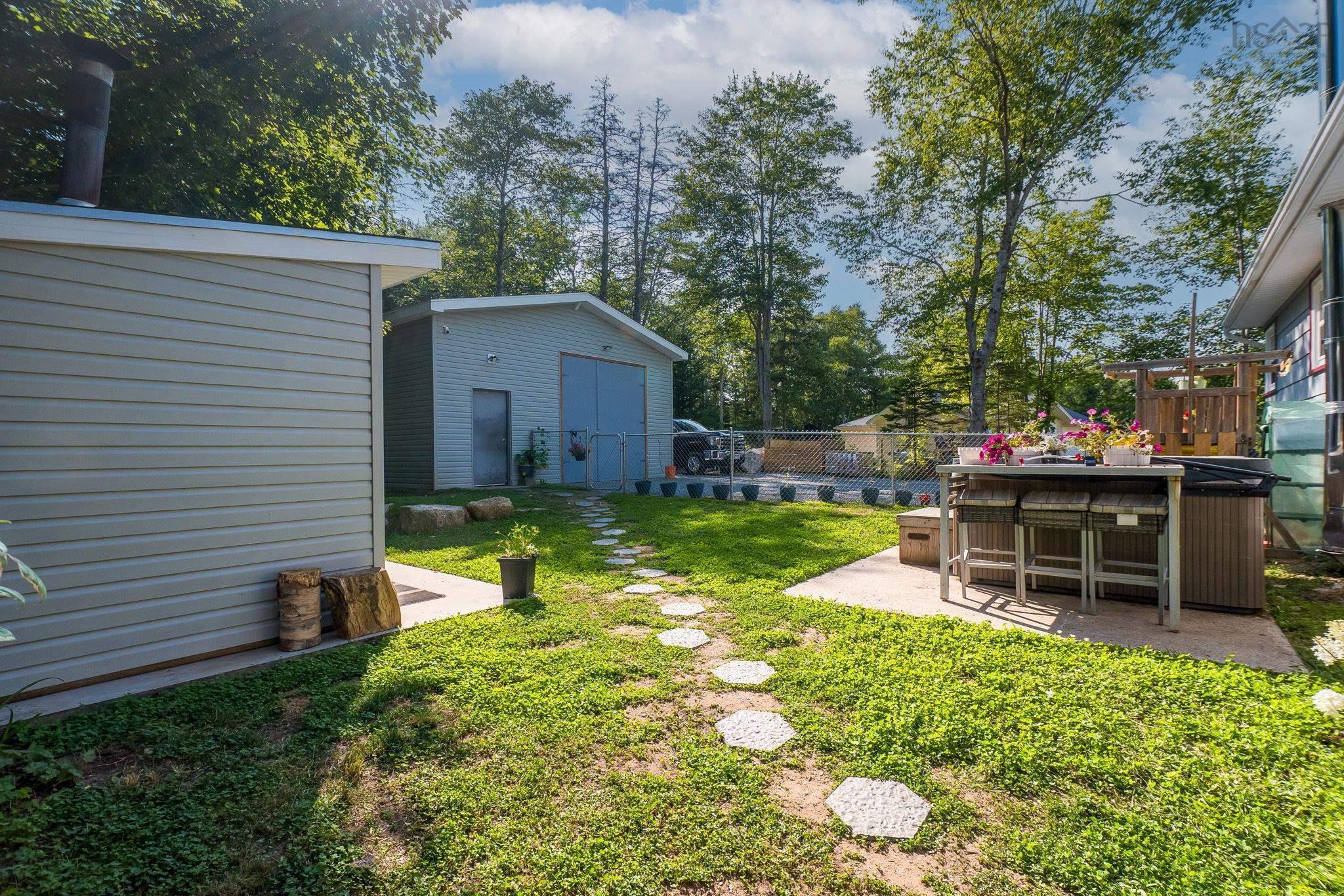 $499,900.00: 2152 St. Margarets Bay Road, Timberlea