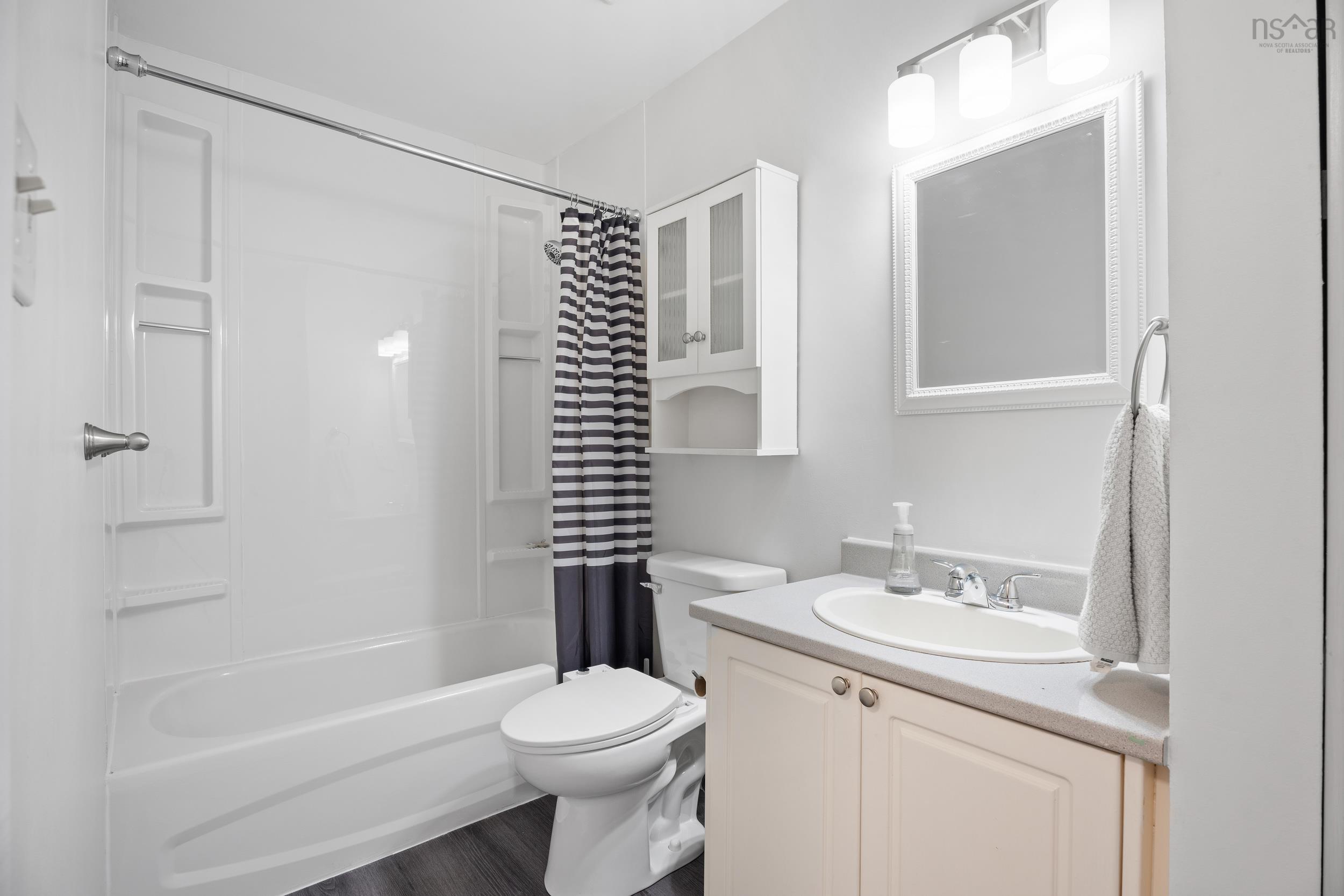 $374,900.00: 37 Circassion Drive, Dartmouth