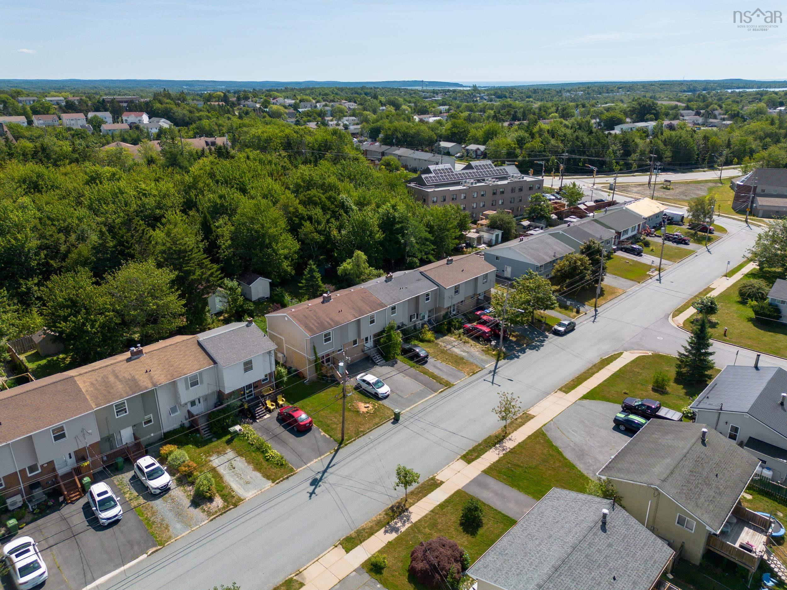 $374,900.00: 37 Circassion Drive, Dartmouth