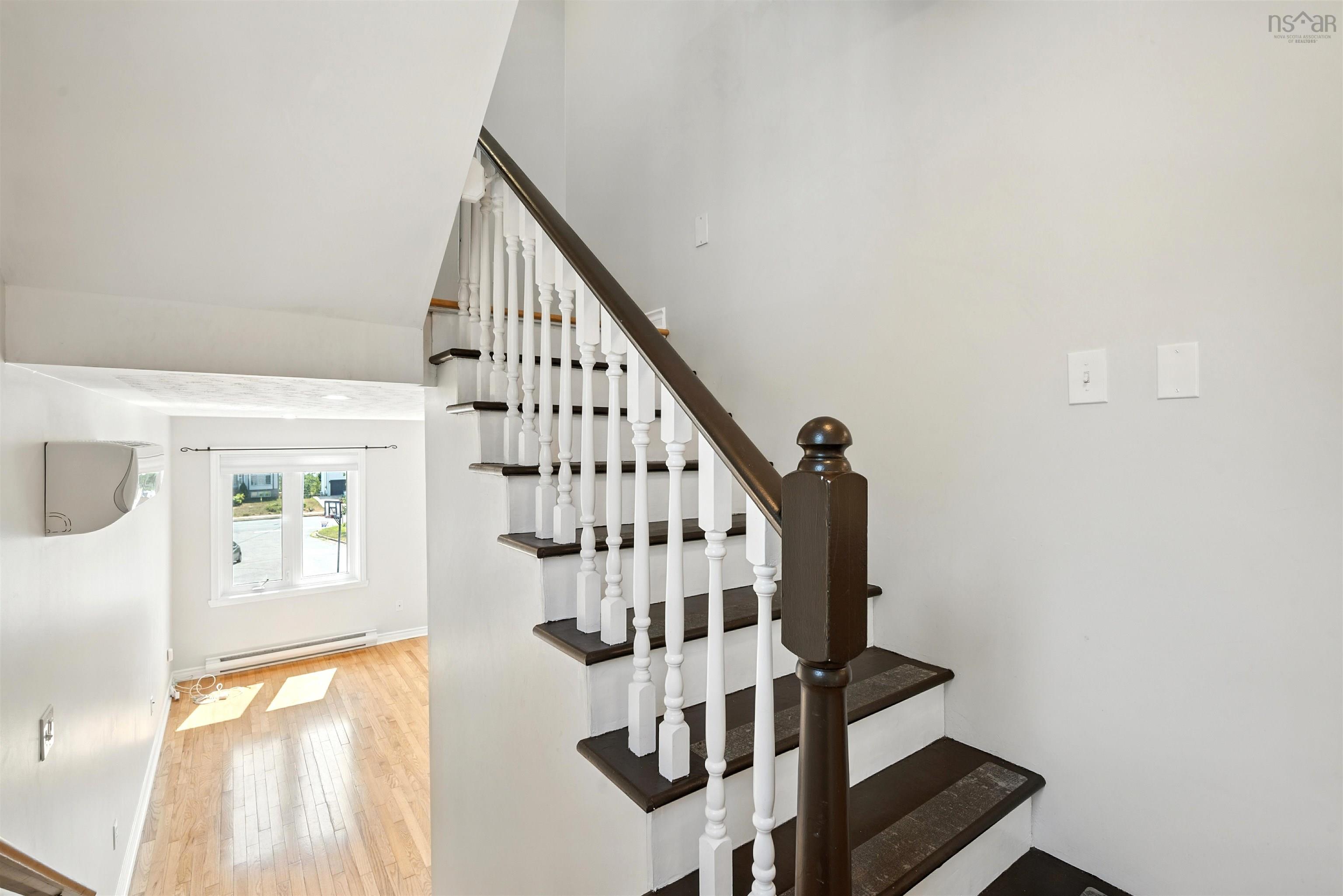 $509,900.00: 21 Lively Court, Bedford