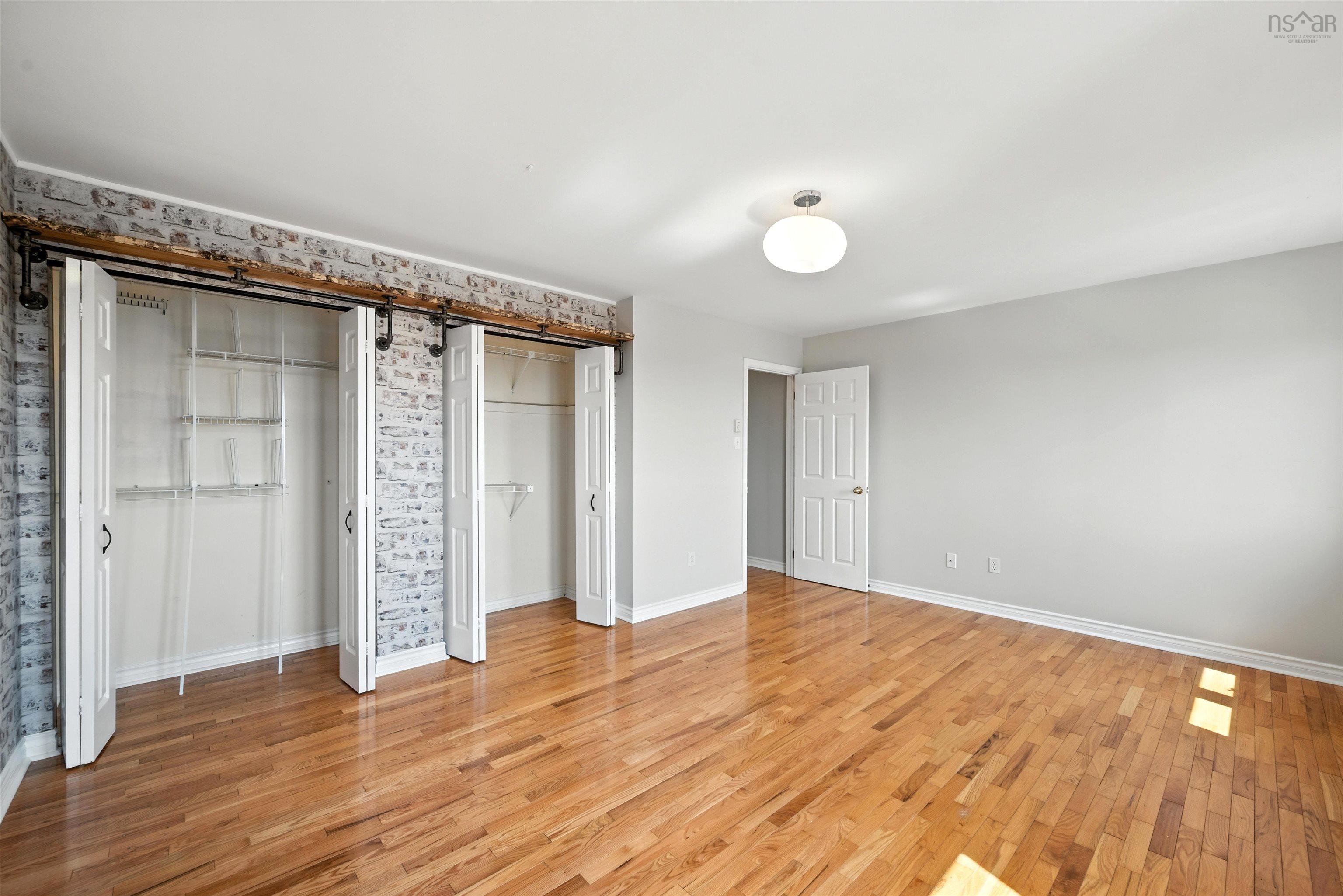 $509,900.00: 21 Lively Court, Bedford