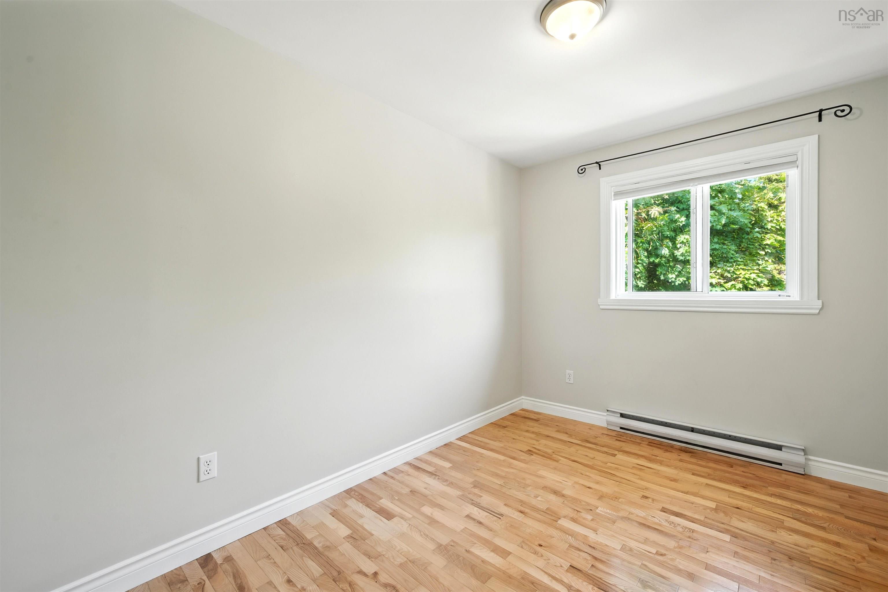 $509,900.00: 21 Lively Court, Bedford