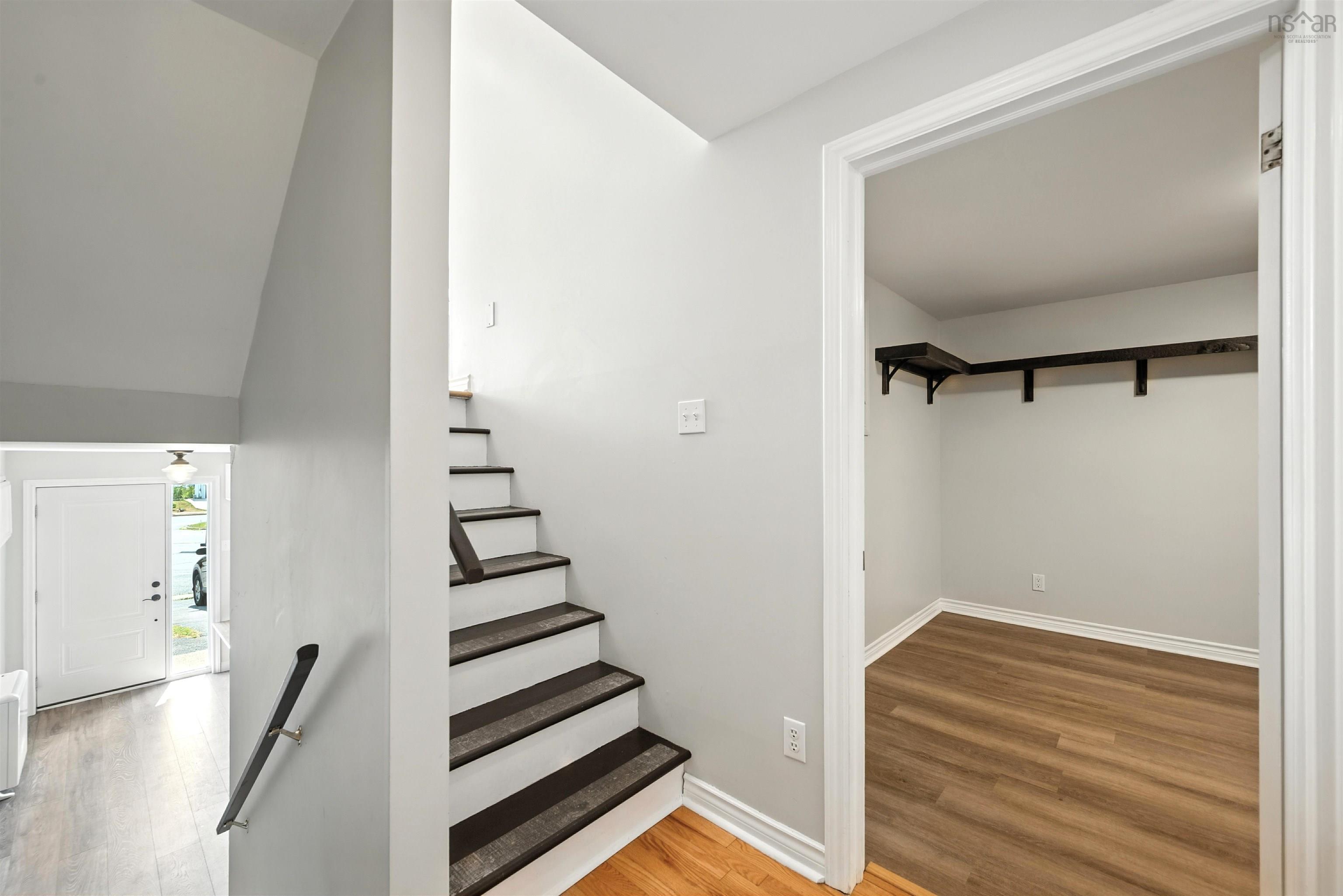 $509,900.00: 21 Lively Court, Bedford