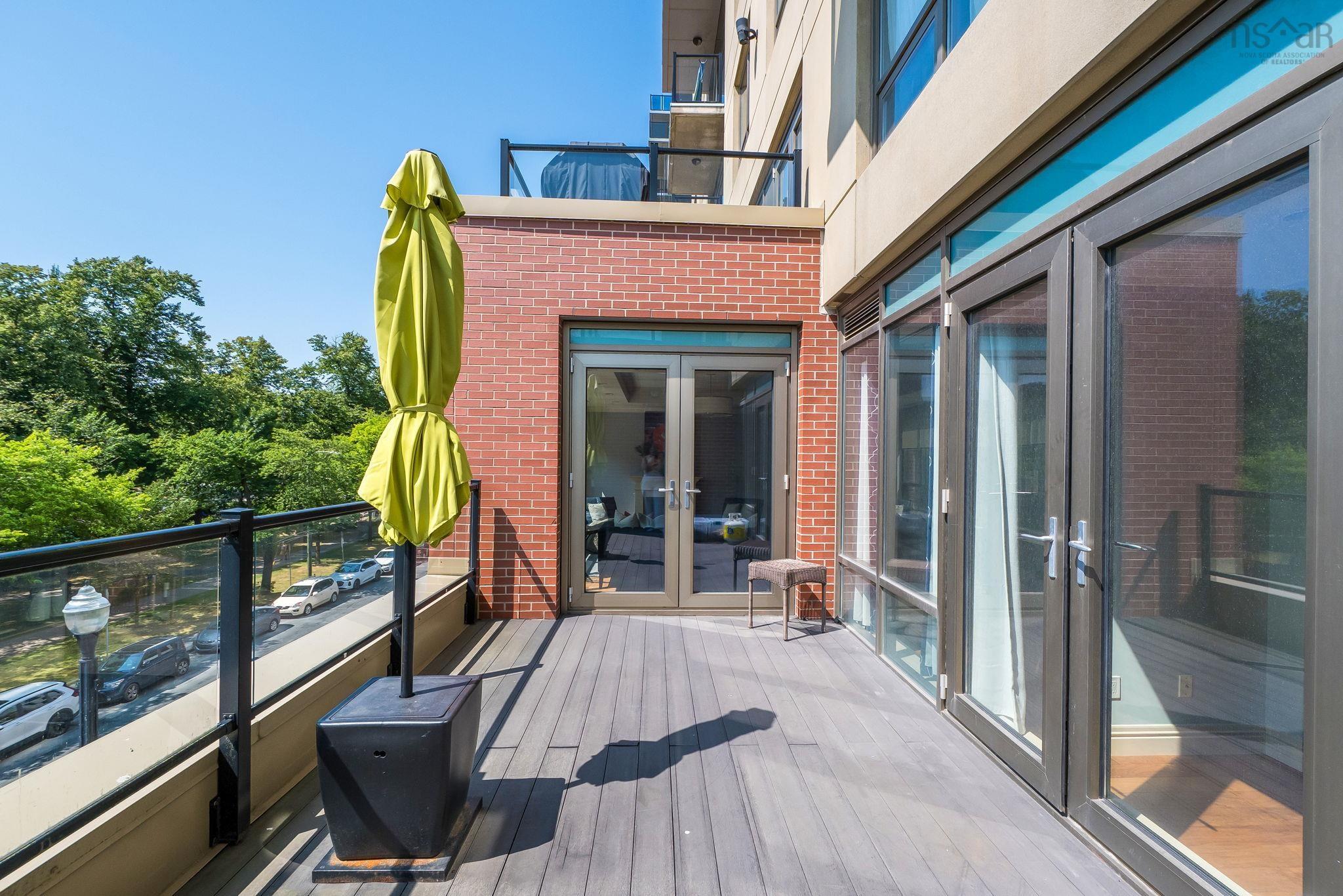 $974,900.00: 303 1445 South Park Street, Halifax