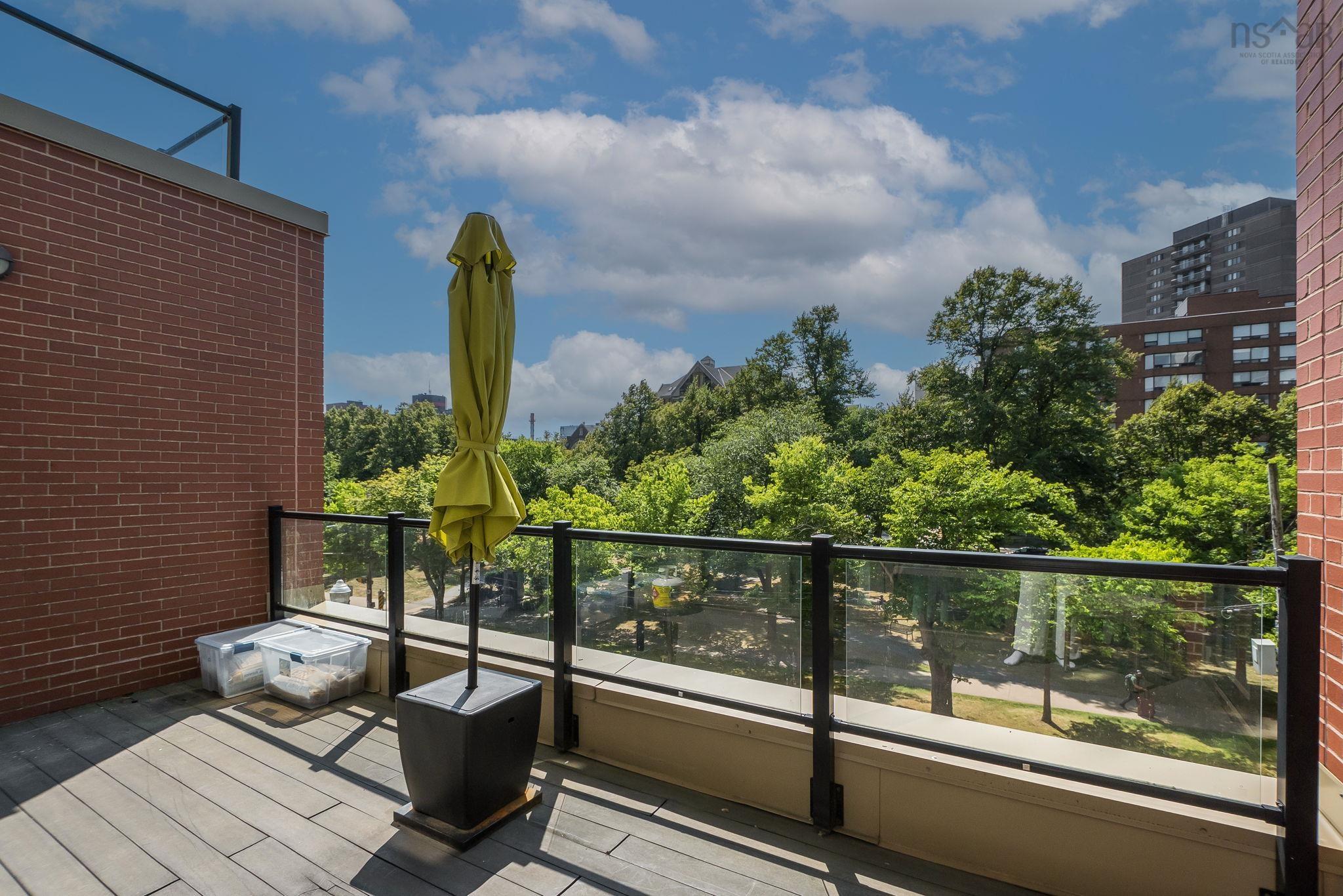 $974,900.00: 303 1445 South Park Street, Halifax