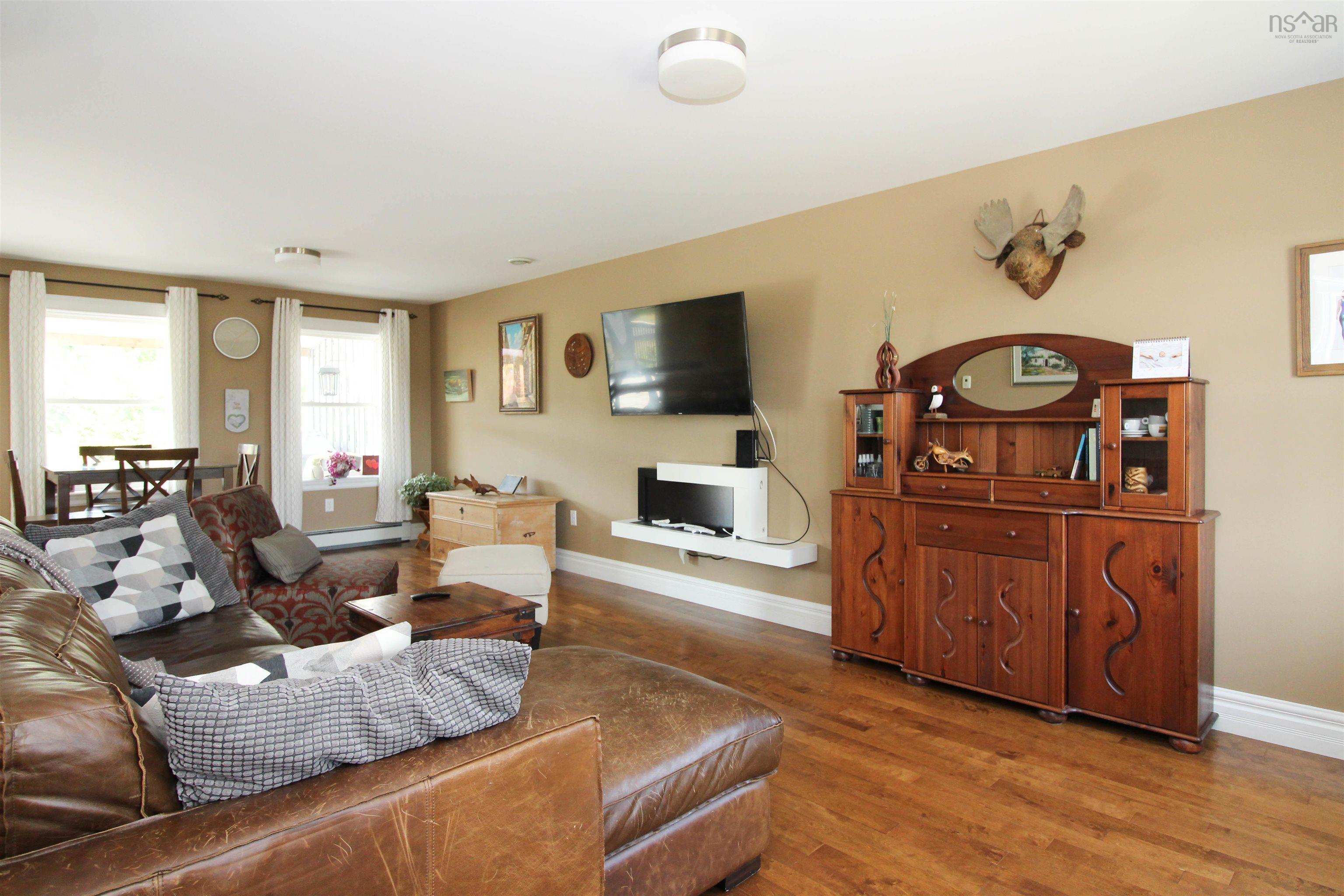 $660,000.00: 60 Glenabbey Drive, Murray Siding