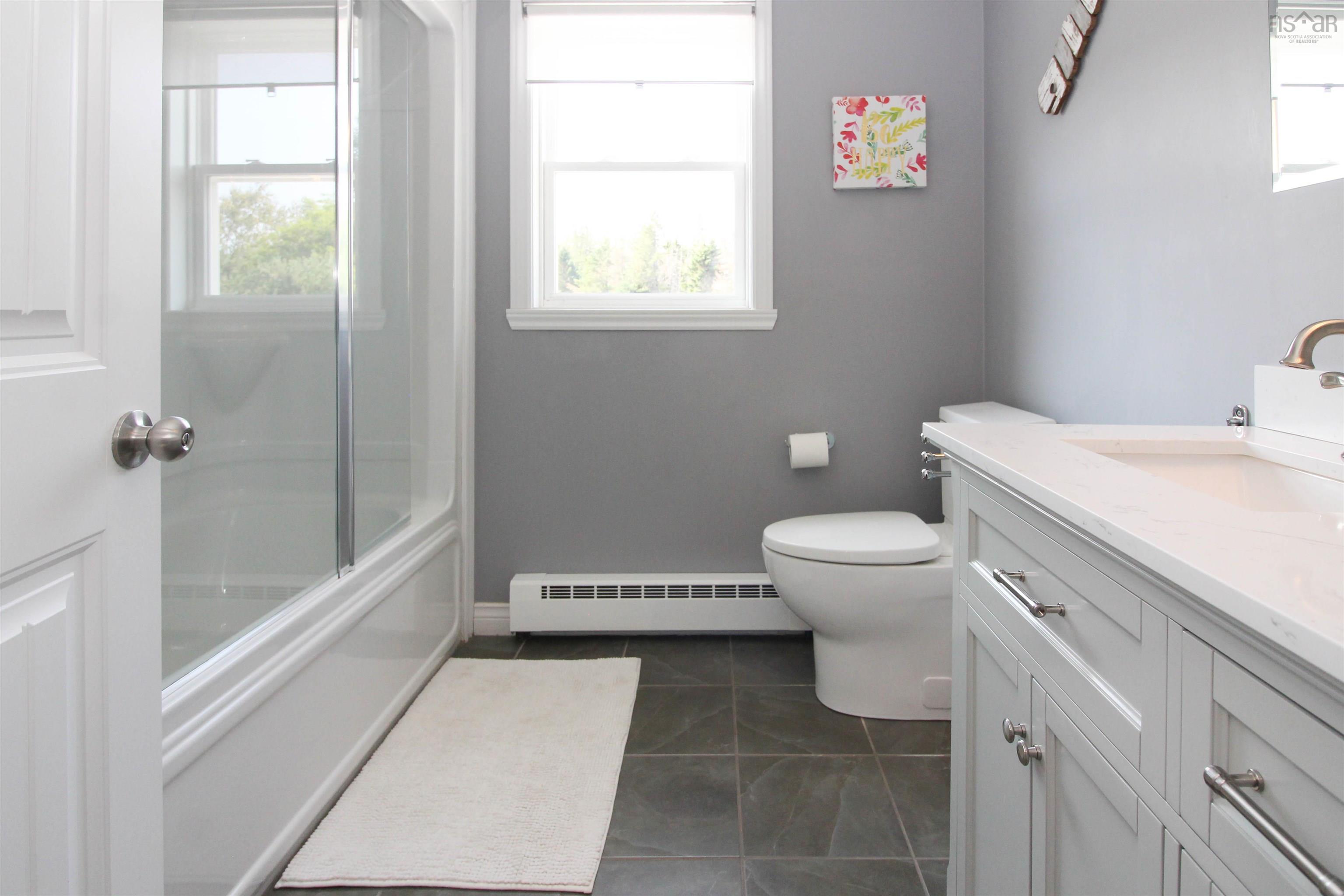 $660,000.00: 60 Glenabbey Drive, Murray Siding