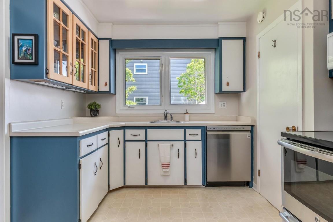 $519,900.00: 37 Robert Drive, Dartmouth