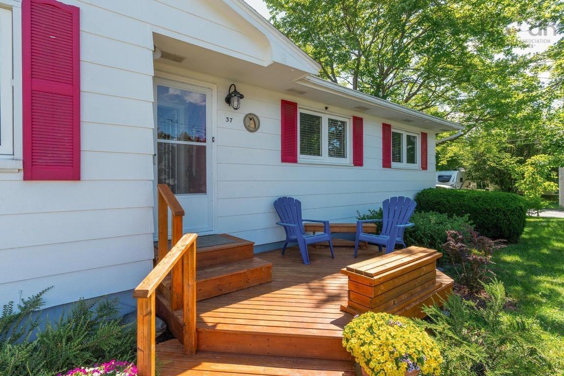 $519,900.00: 37 Robert Drive, Dartmouth
