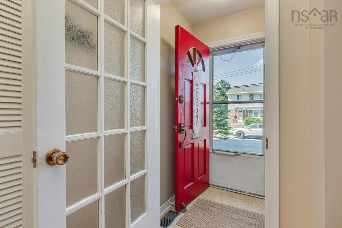 $519,900.00: 37 Robert Drive, Dartmouth