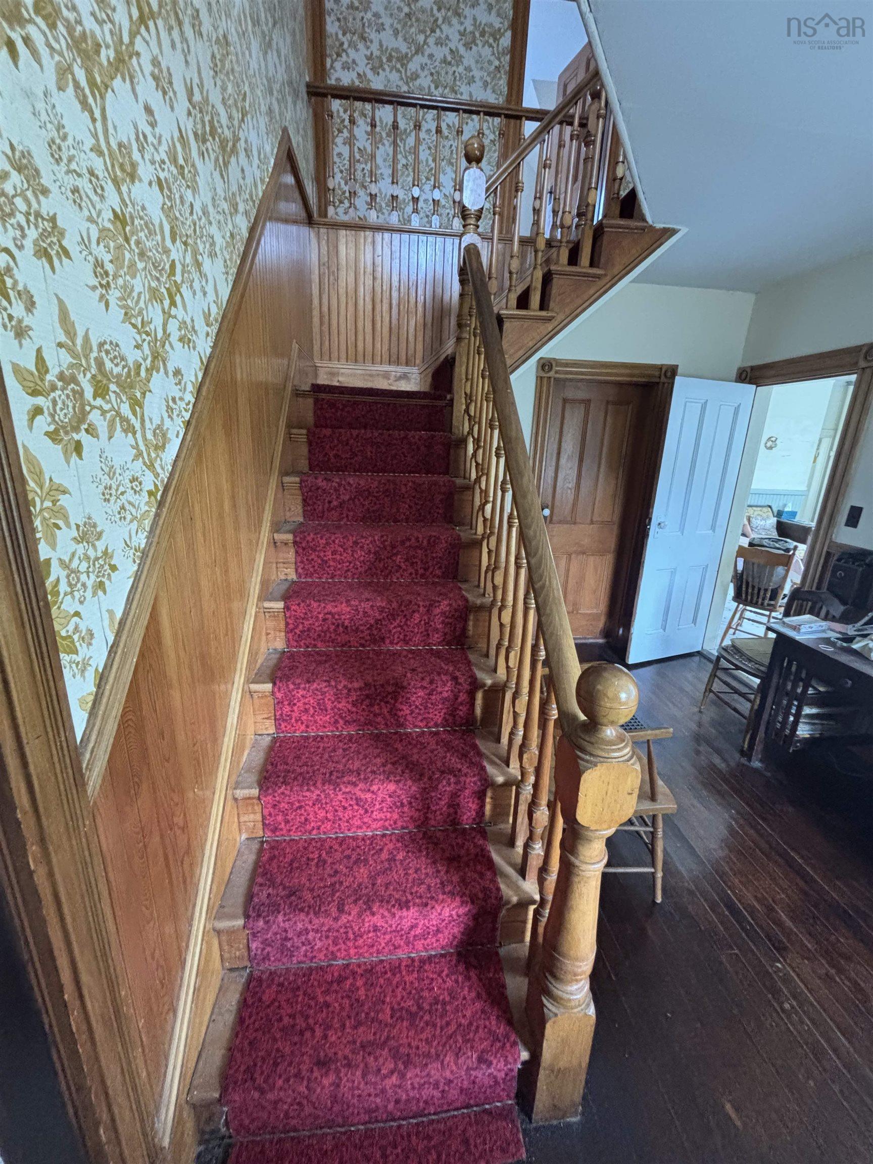 $449,000.00: 2121 Loch Lomond Road, Loch Lomond