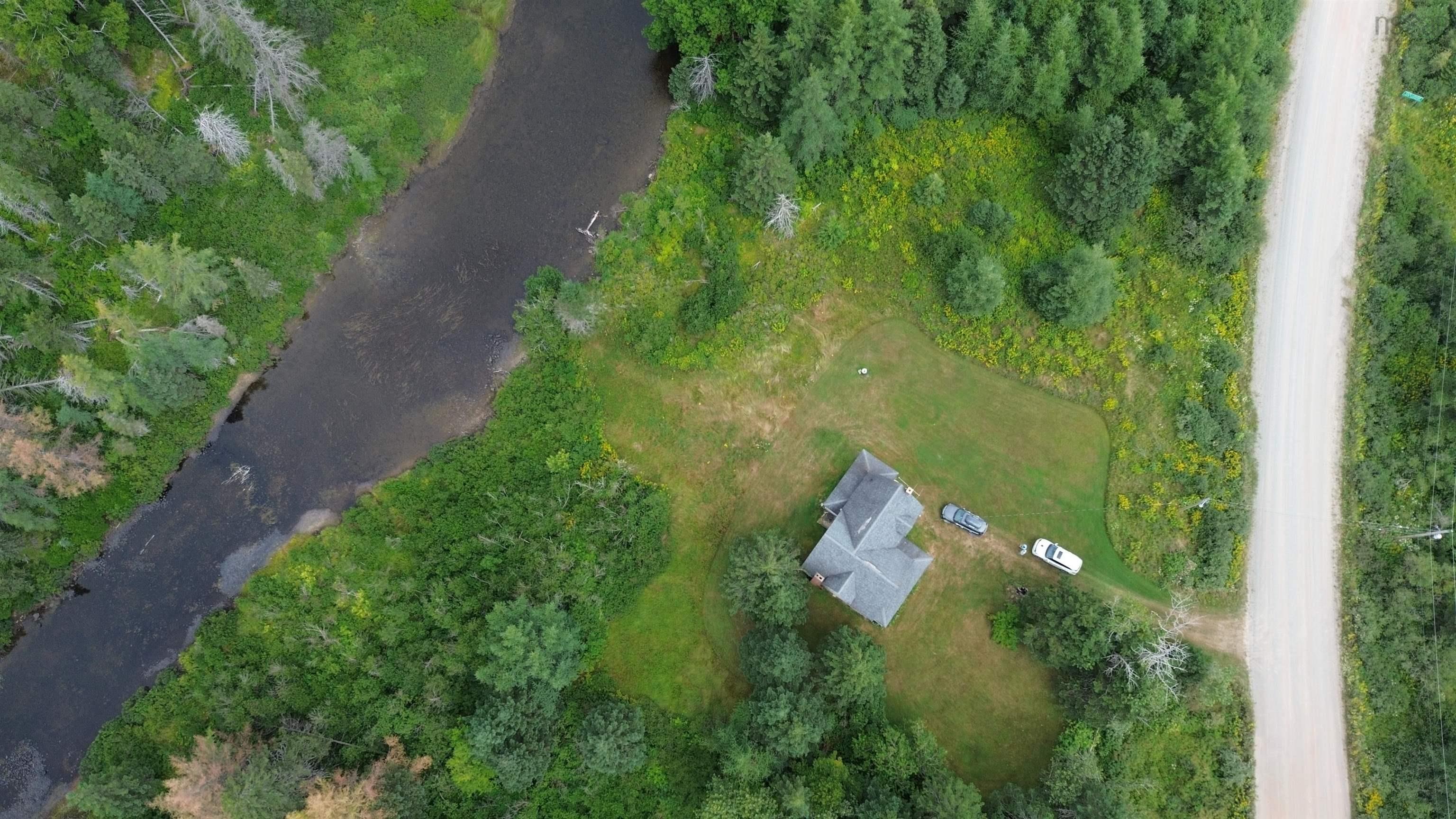 $449,000.00: 2121 Loch Lomond Road, Loch Lomond