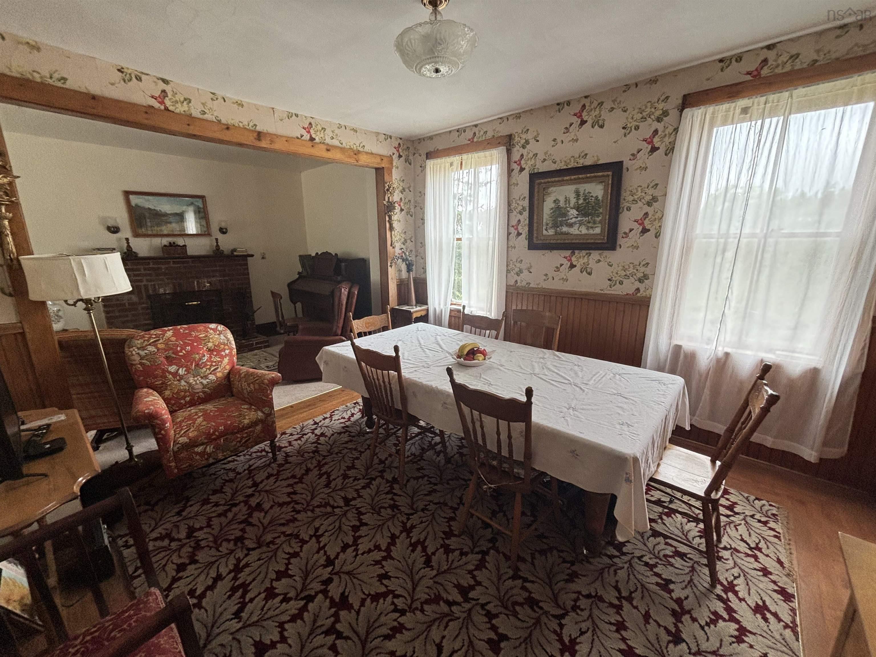 $449,000.00: 2121 Loch Lomond Road, Loch Lomond