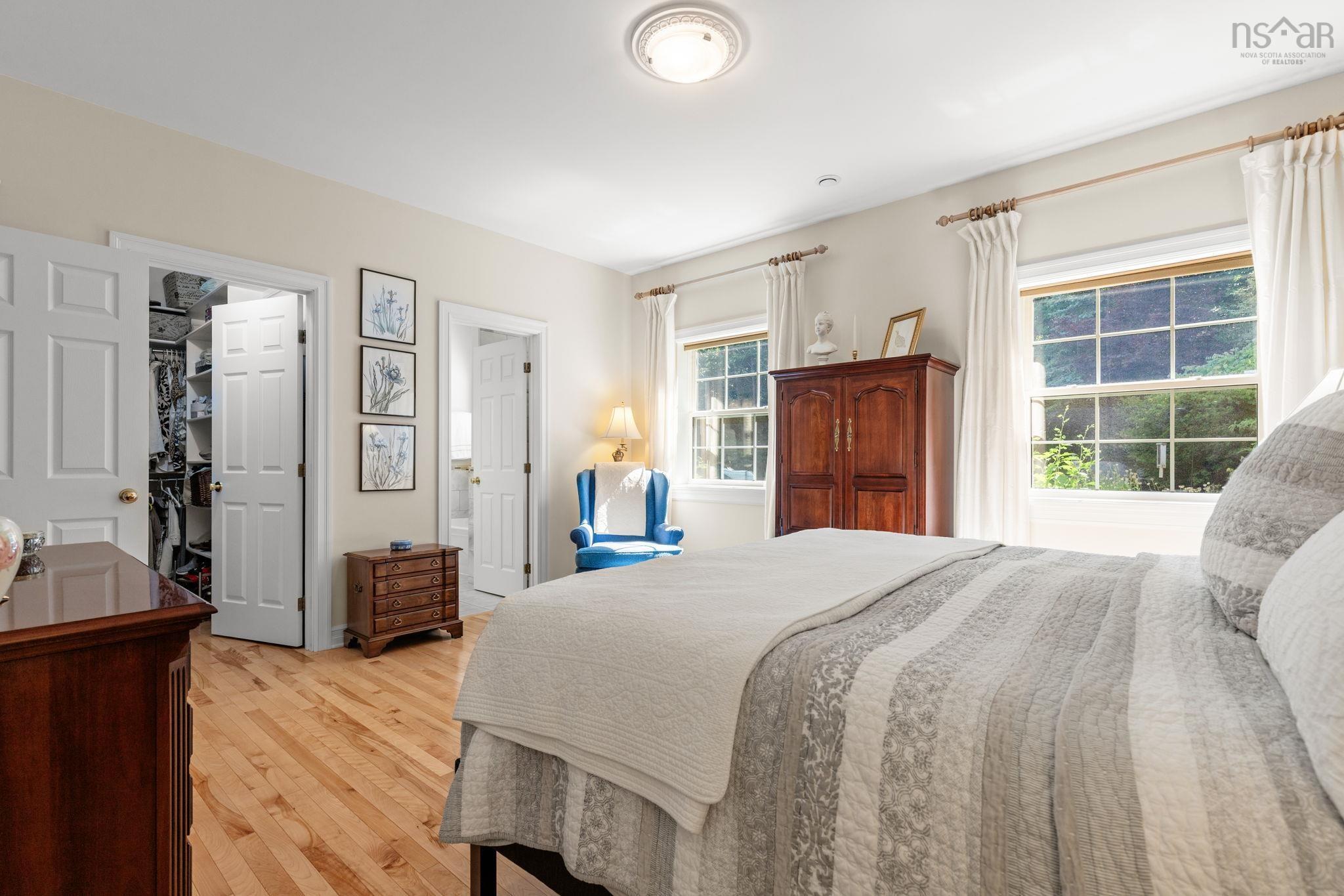 $929,000.00: 124 Lakeshore Park Terrace, Dartmouth