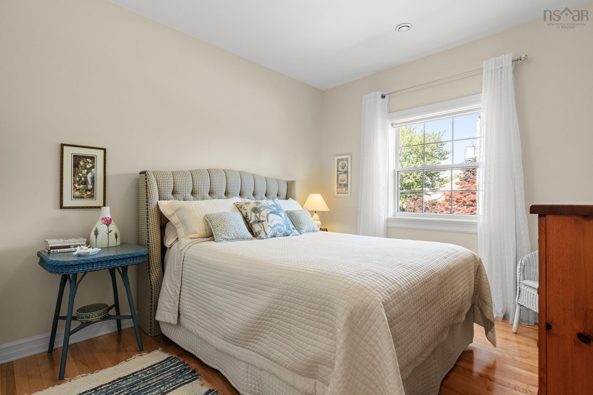 $929,000.00: 124 Lakeshore Park Terrace, Dartmouth