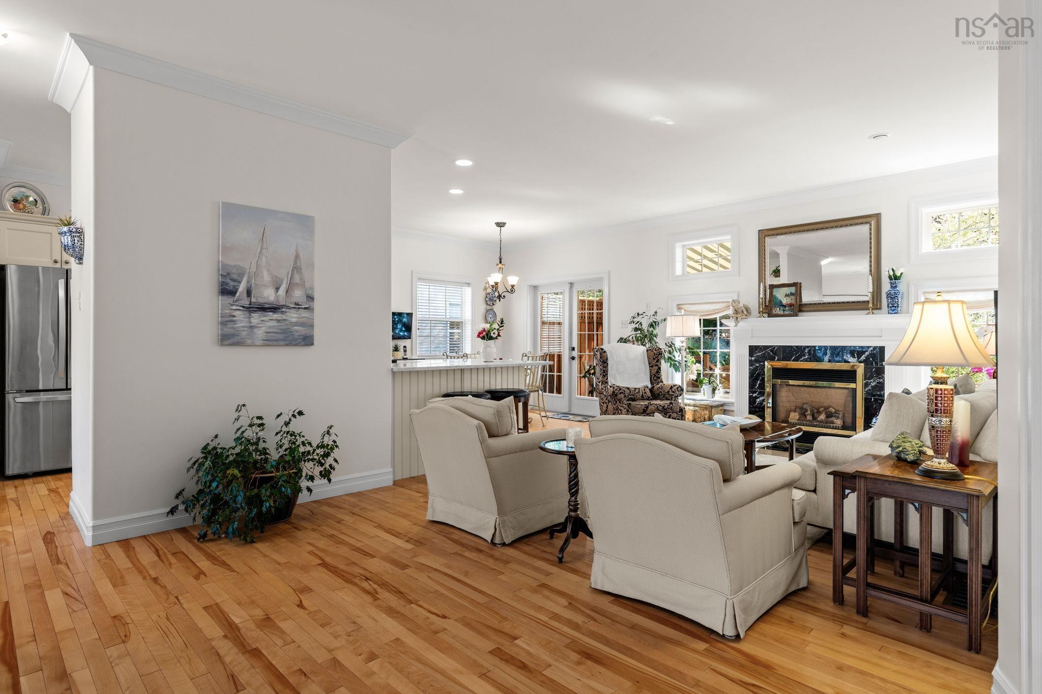 $929,000.00: 124 Lakeshore Park Terrace, Dartmouth