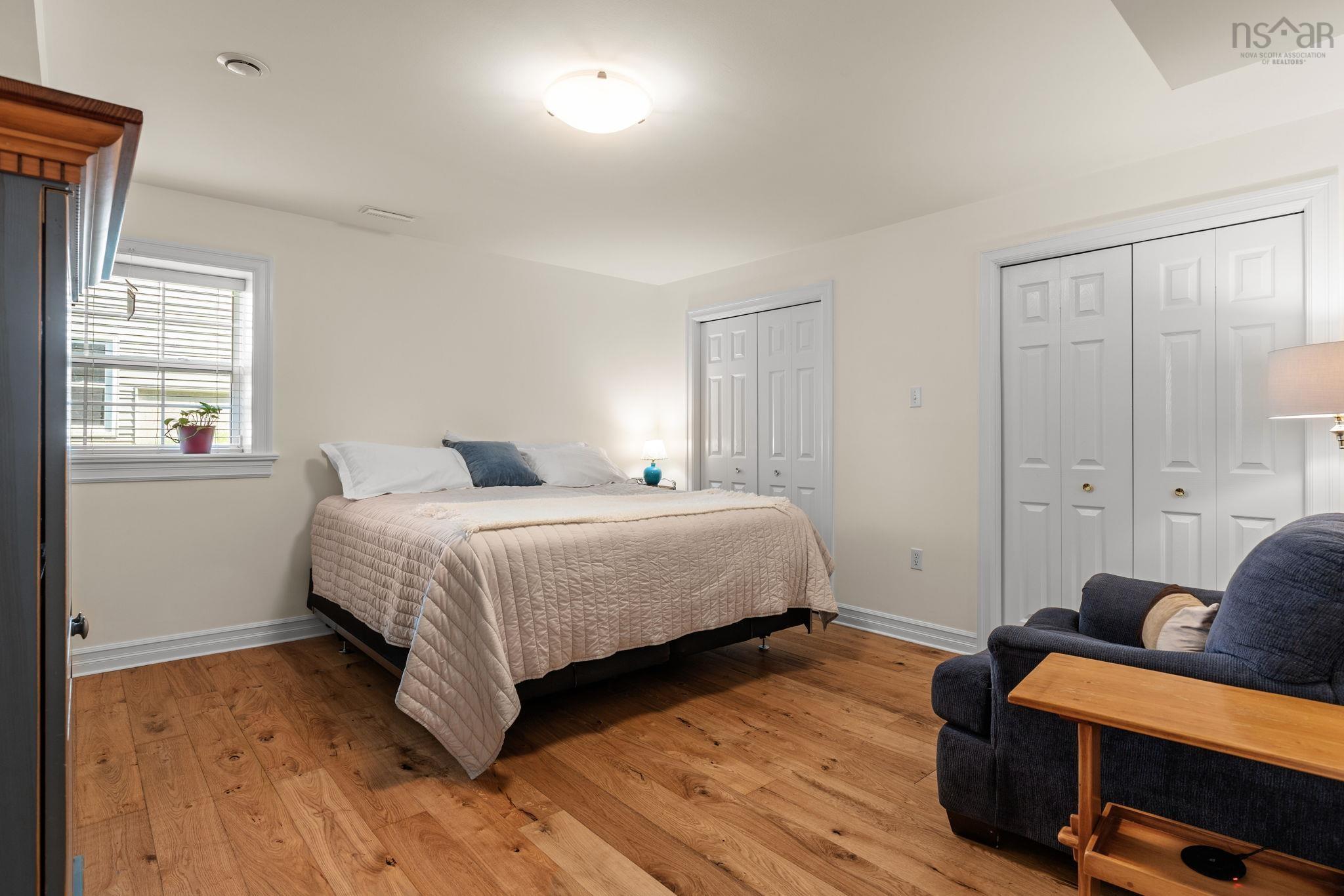 $929,000.00: 124 Lakeshore Park Terrace, Dartmouth