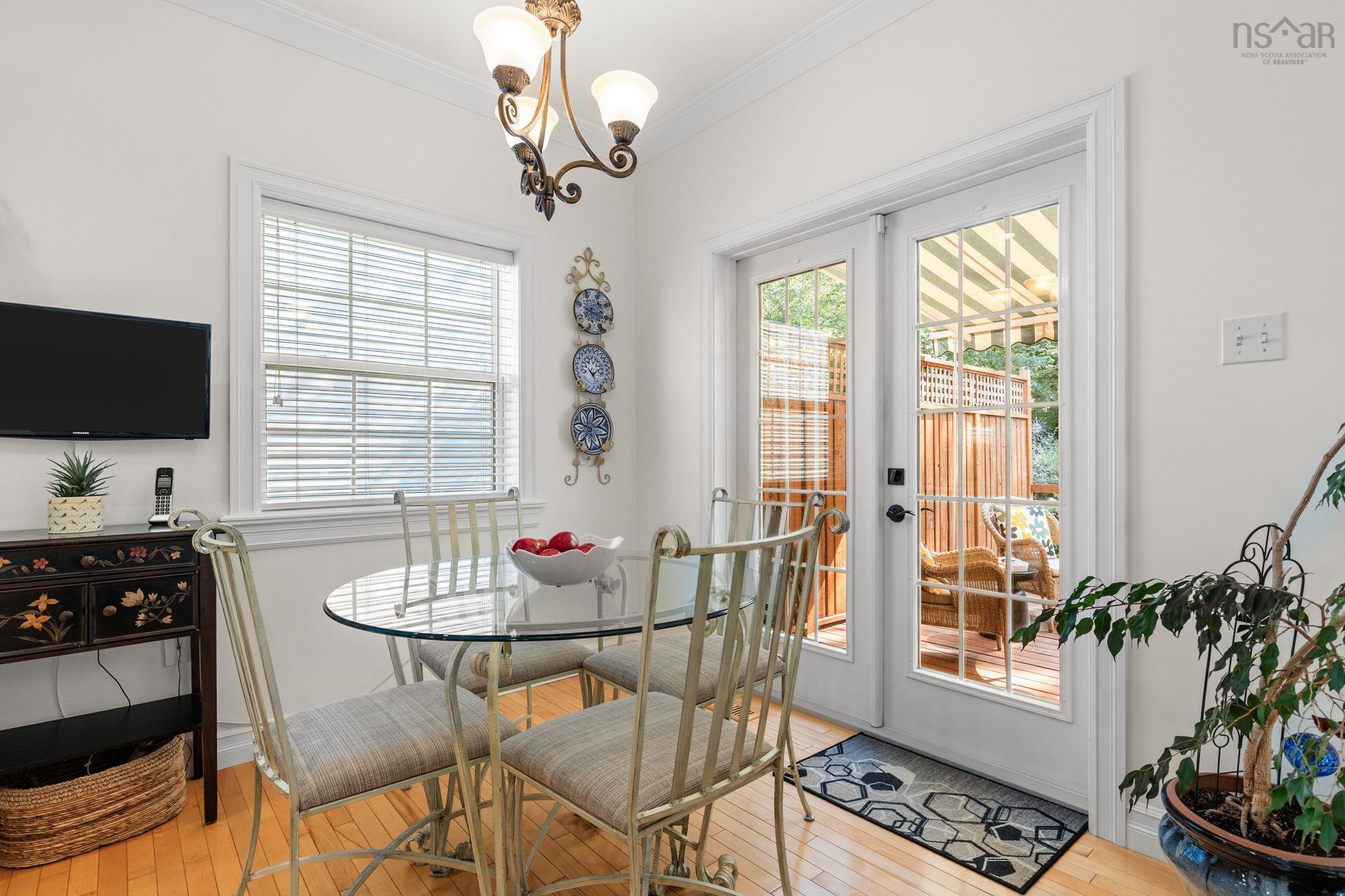 $929,000.00: 124 Lakeshore Park Terrace, Dartmouth