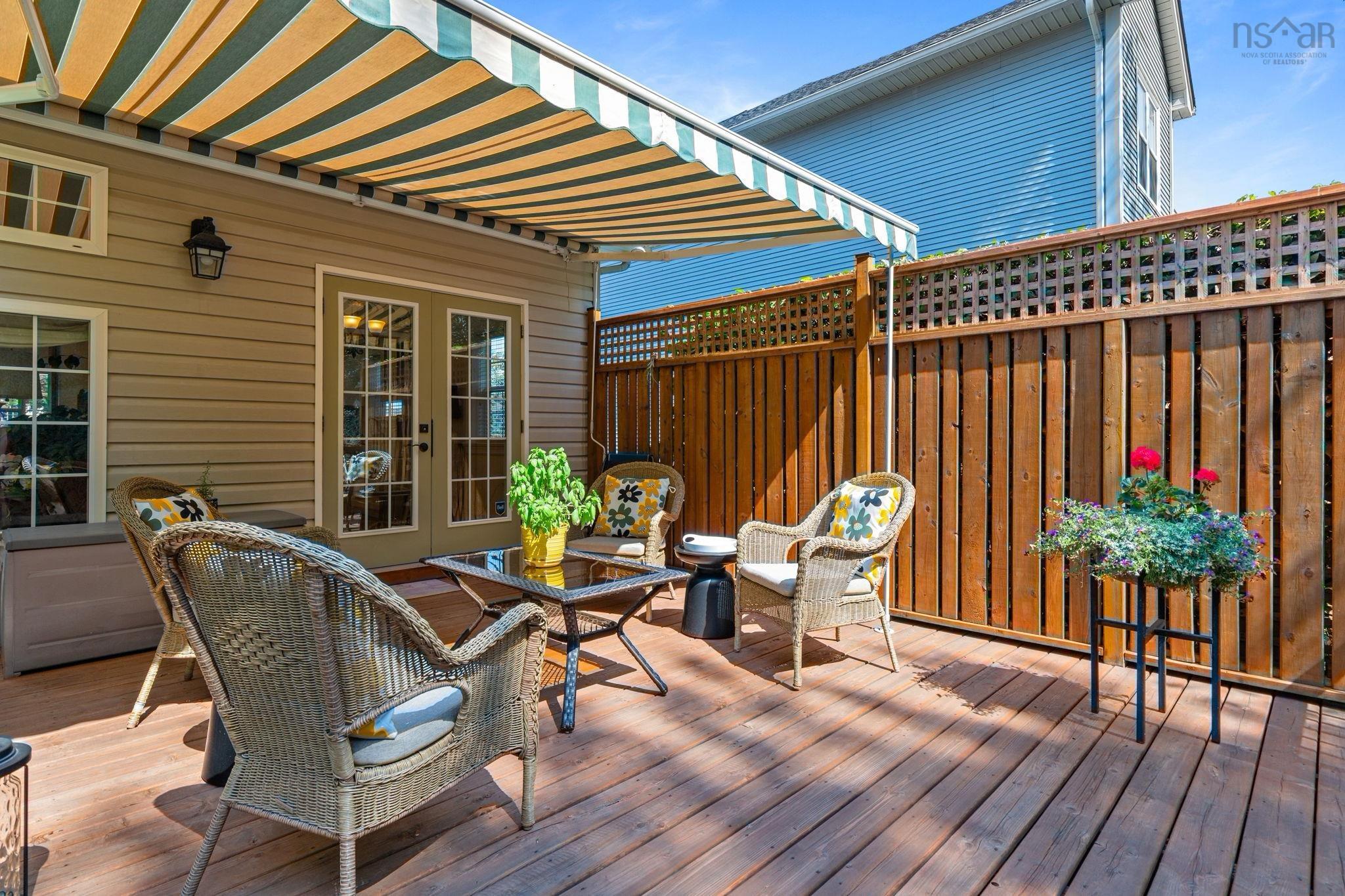 $929,000.00: 124 Lakeshore Park Terrace, Dartmouth