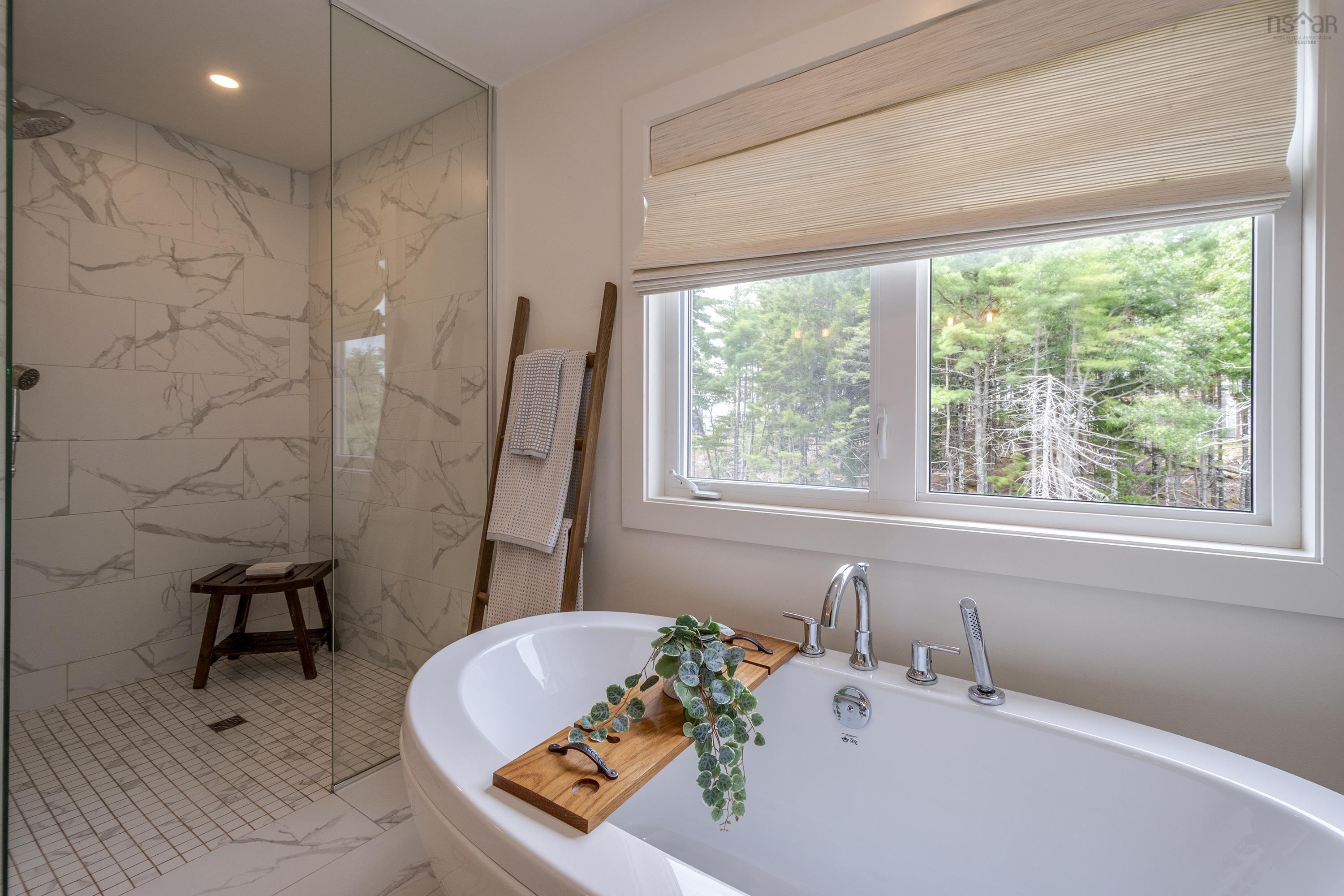 $959,900.00: 77 Bristolton Avenue, Bedford