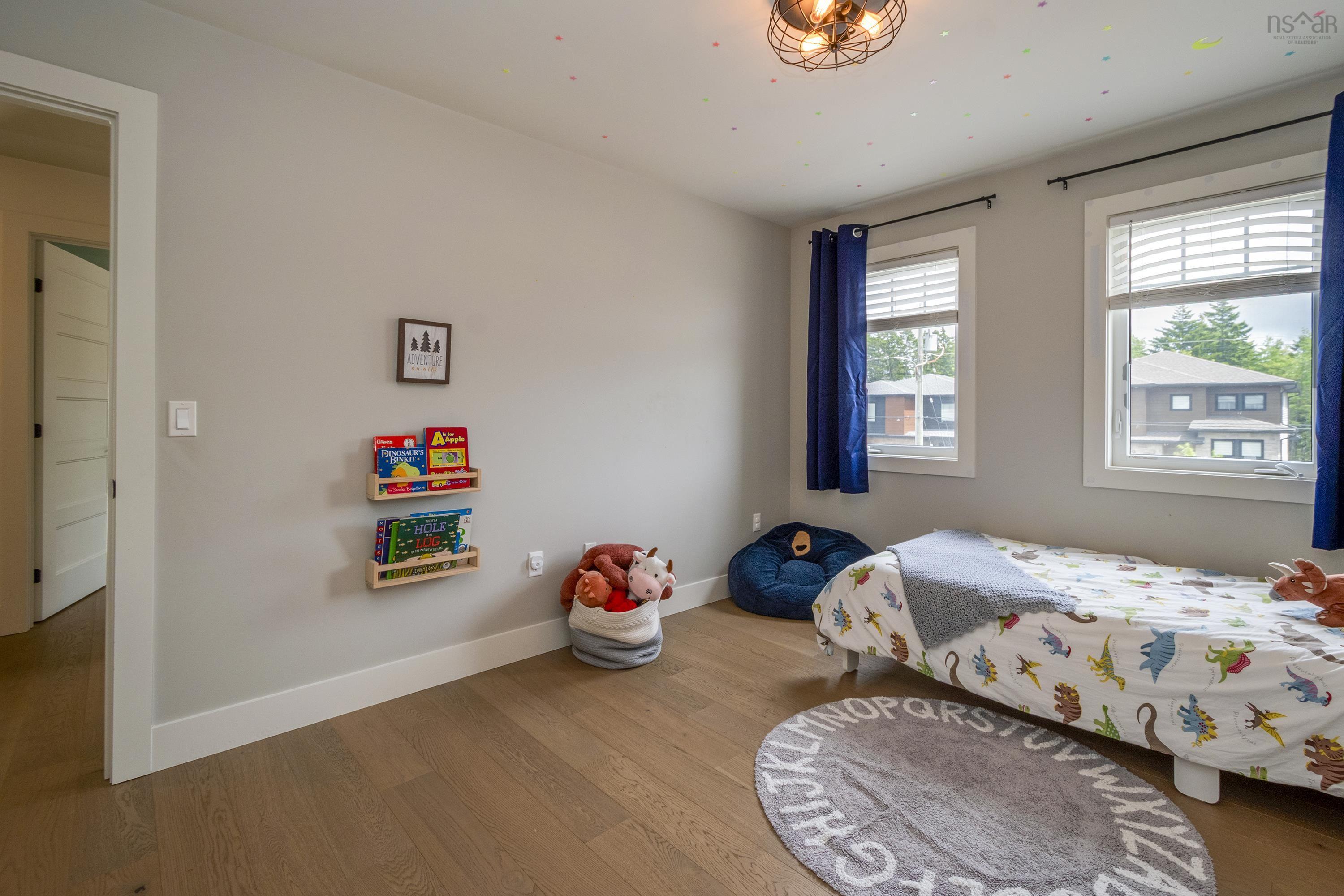 $959,900.00: 77 Bristolton Avenue, Bedford