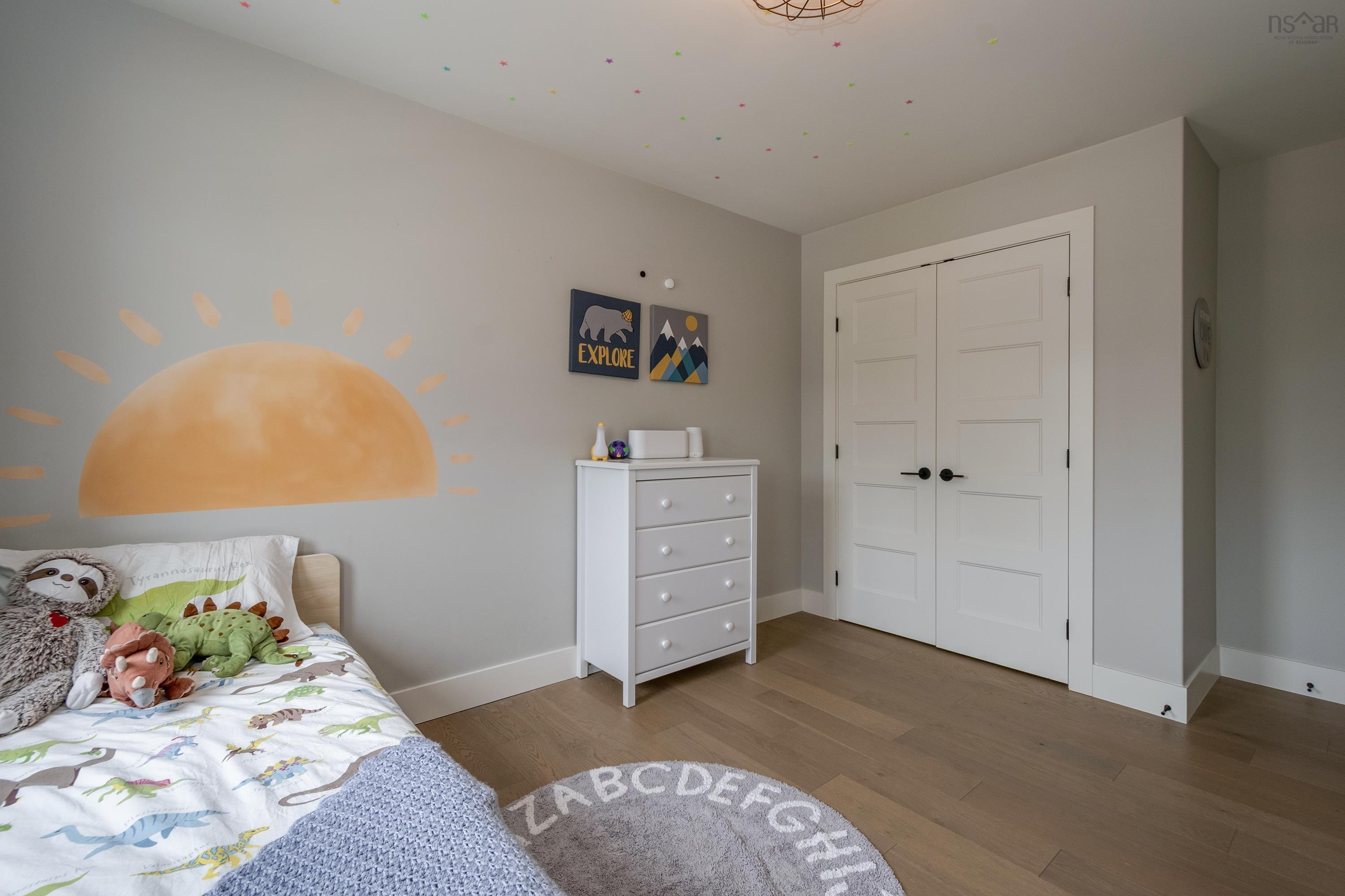 $959,900.00: 77 Bristolton Avenue, Bedford