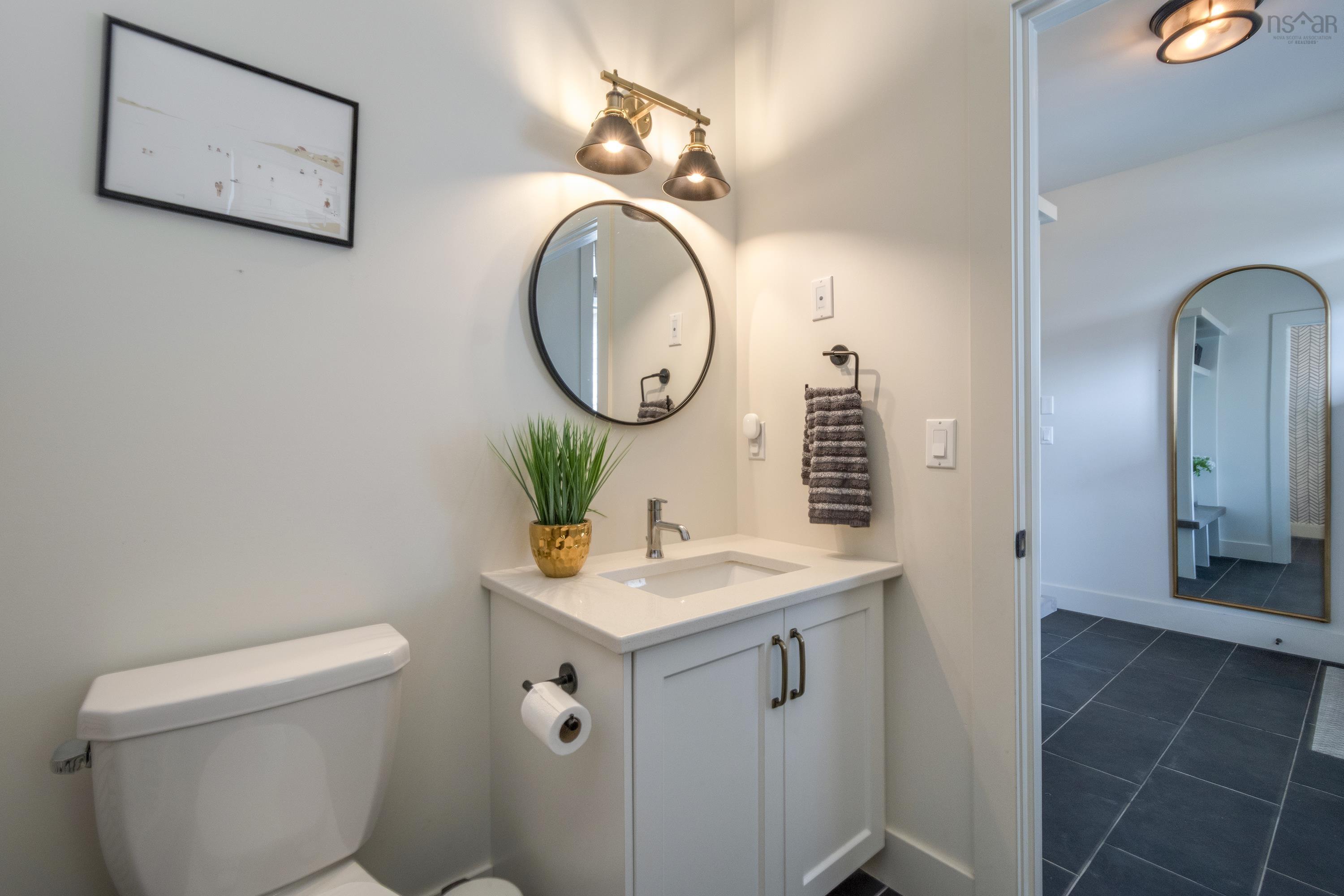 $959,900.00: 77 Bristolton Avenue, Bedford