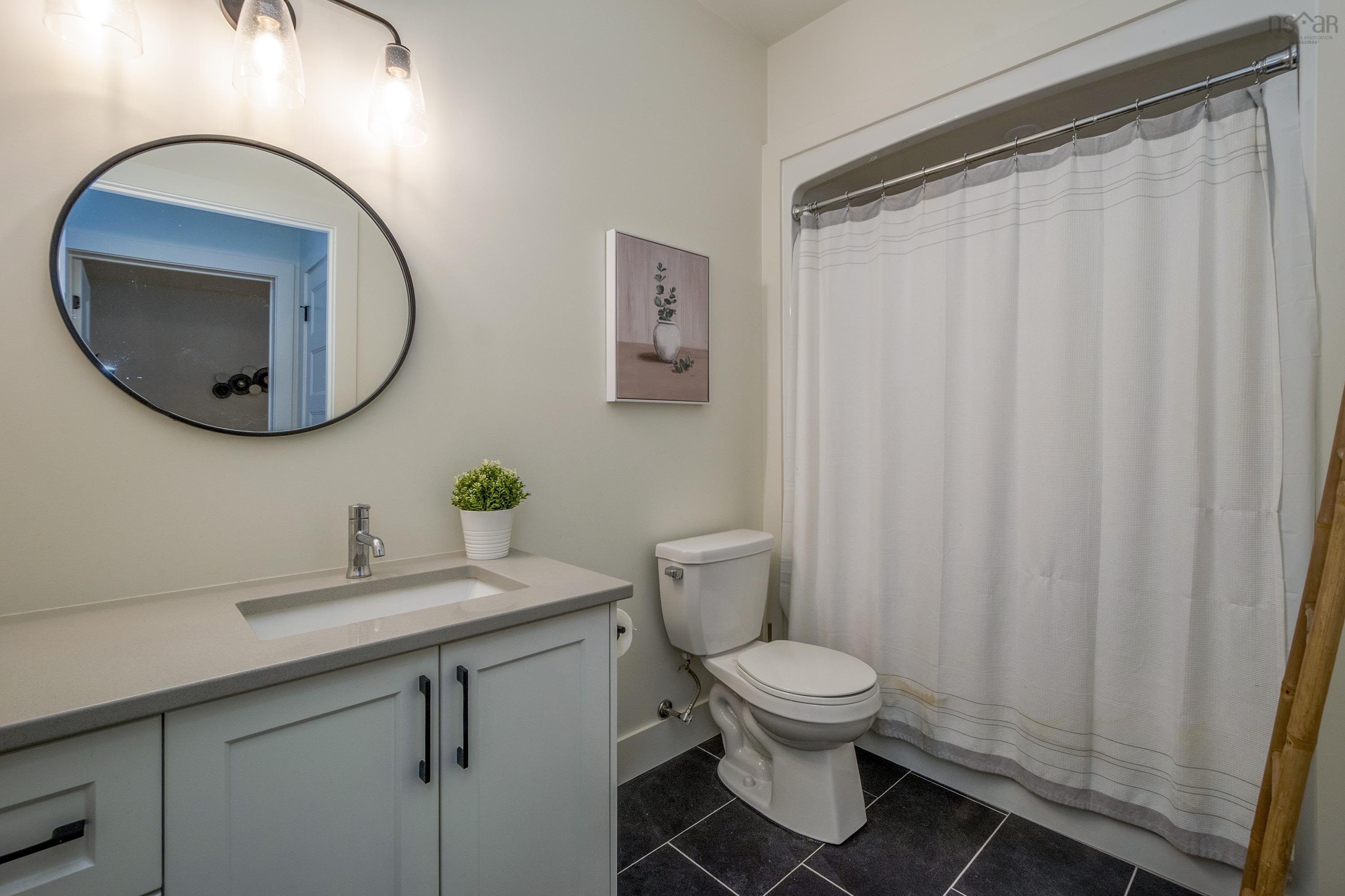 $959,900.00: 77 Bristolton Avenue, Bedford