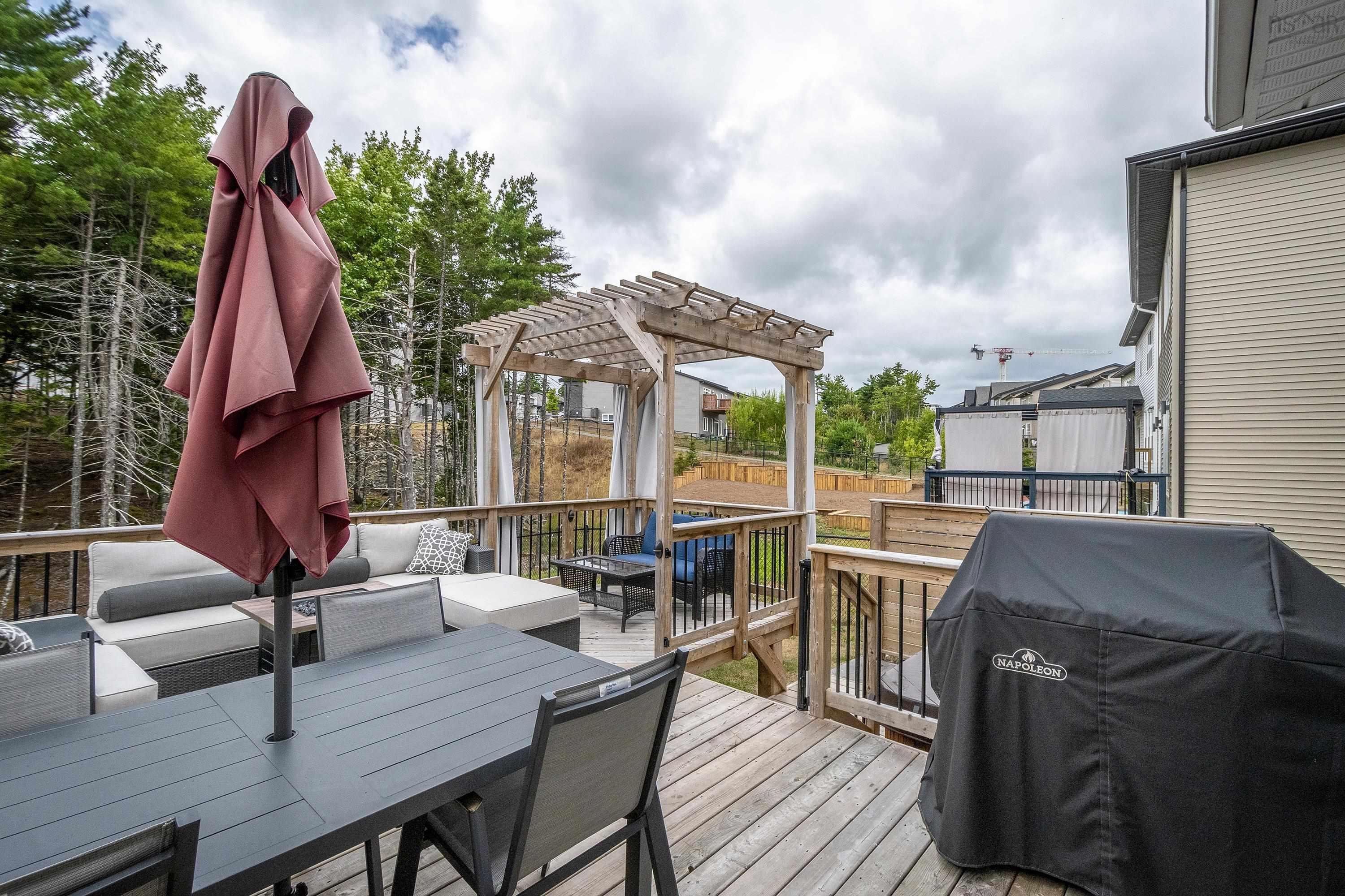 $959,900.00: 77 Bristolton Avenue, Bedford