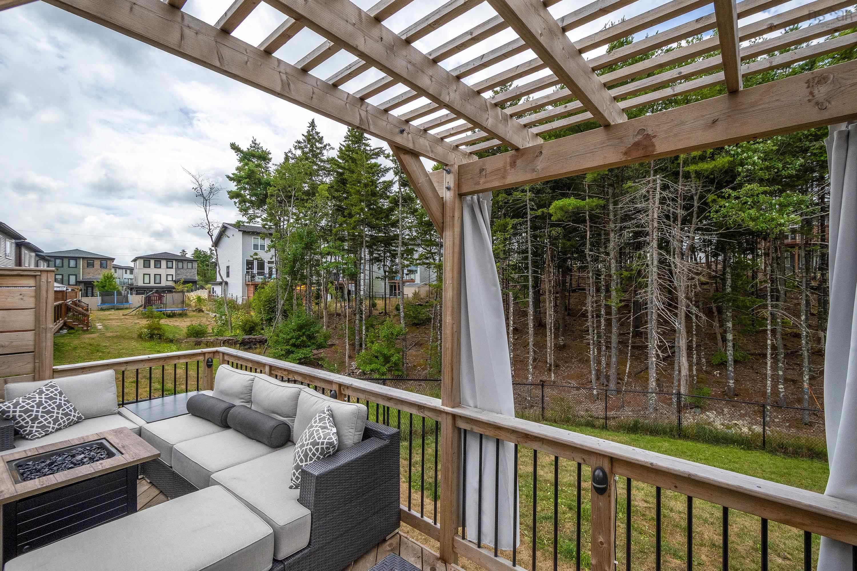 $959,900.00: 77 Bristolton Avenue, Bedford