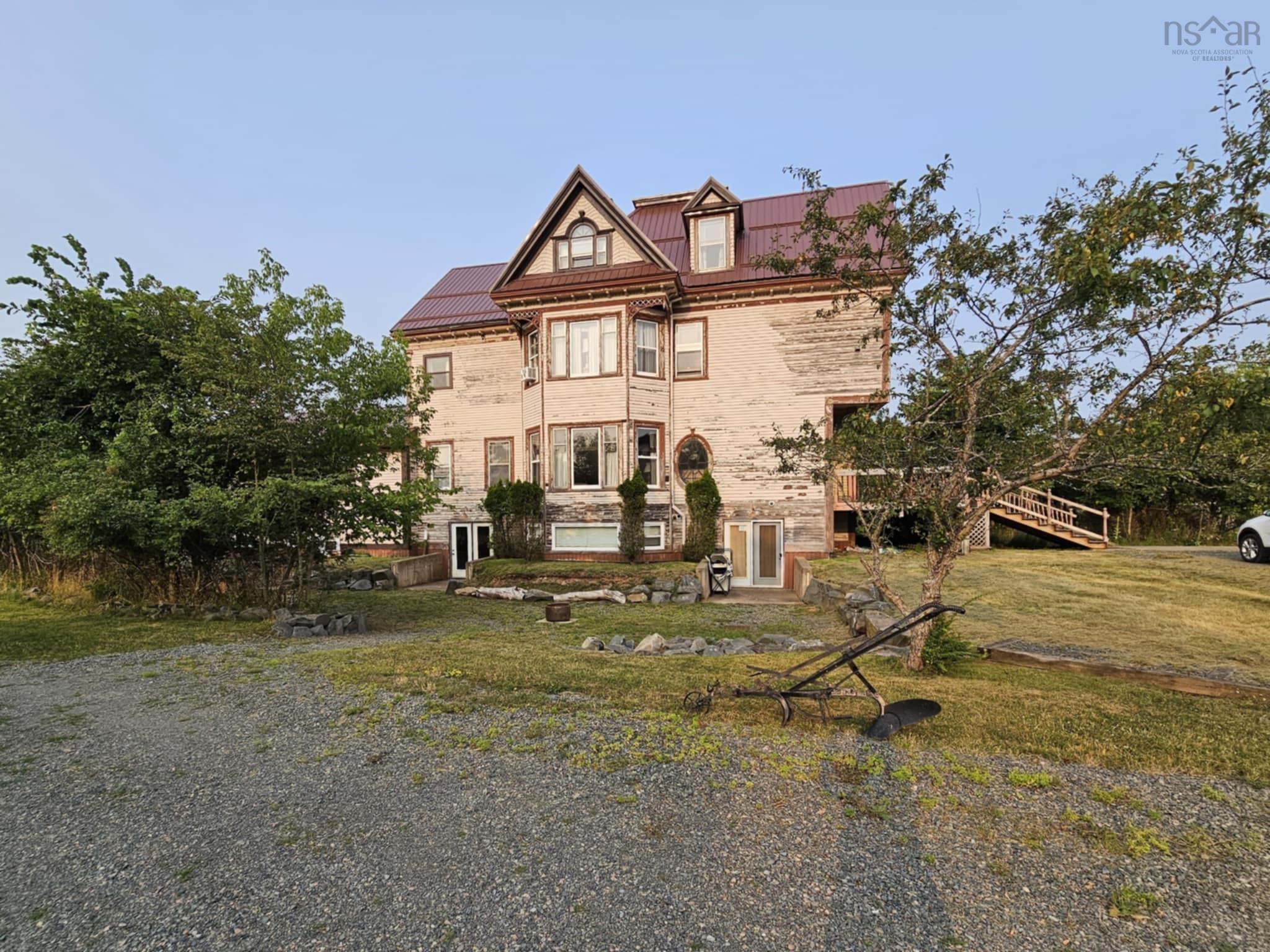 $749,000.00: 435 Prince Street, Truro