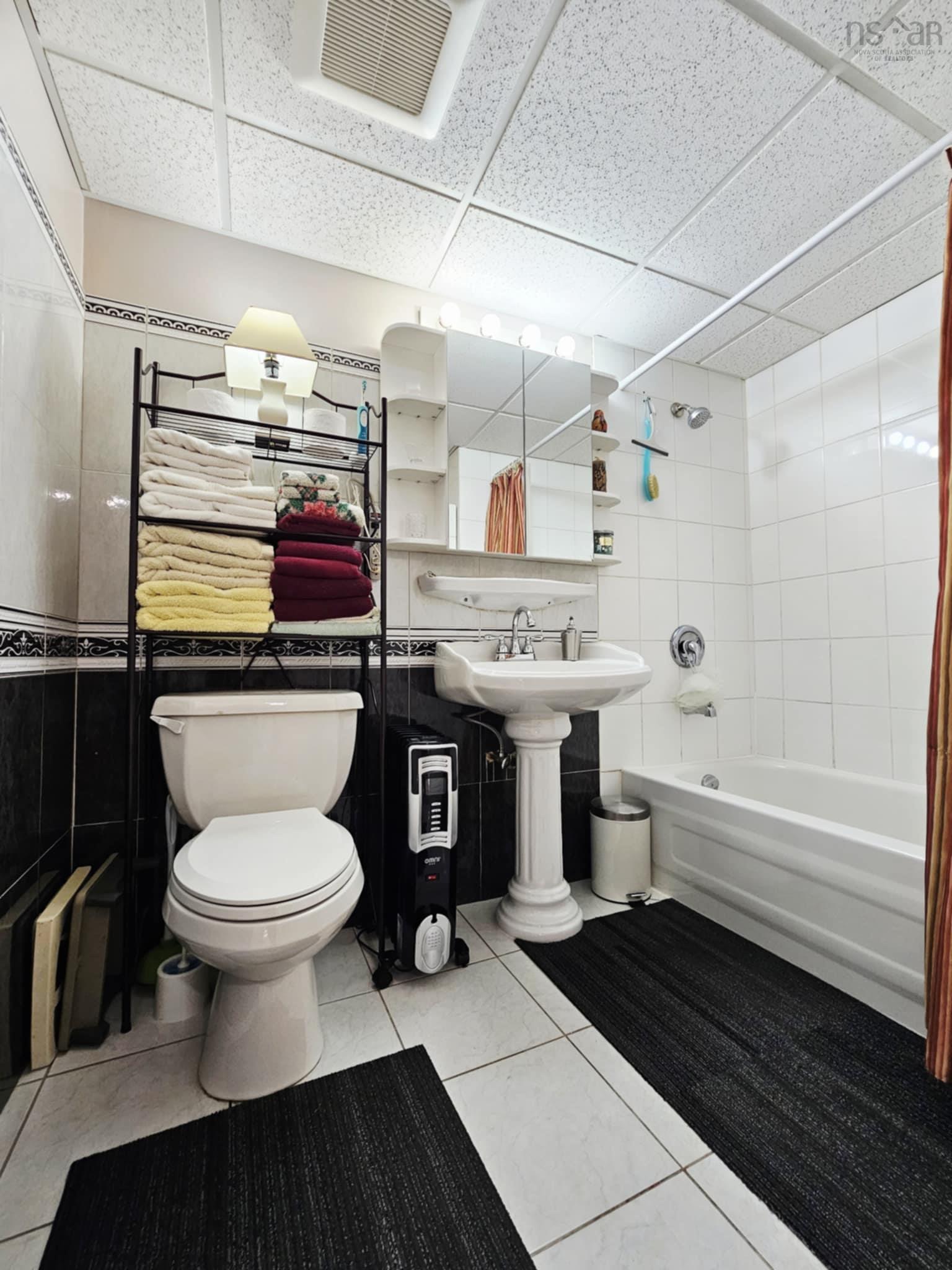 $749,000.00: 435 Prince Street, Truro