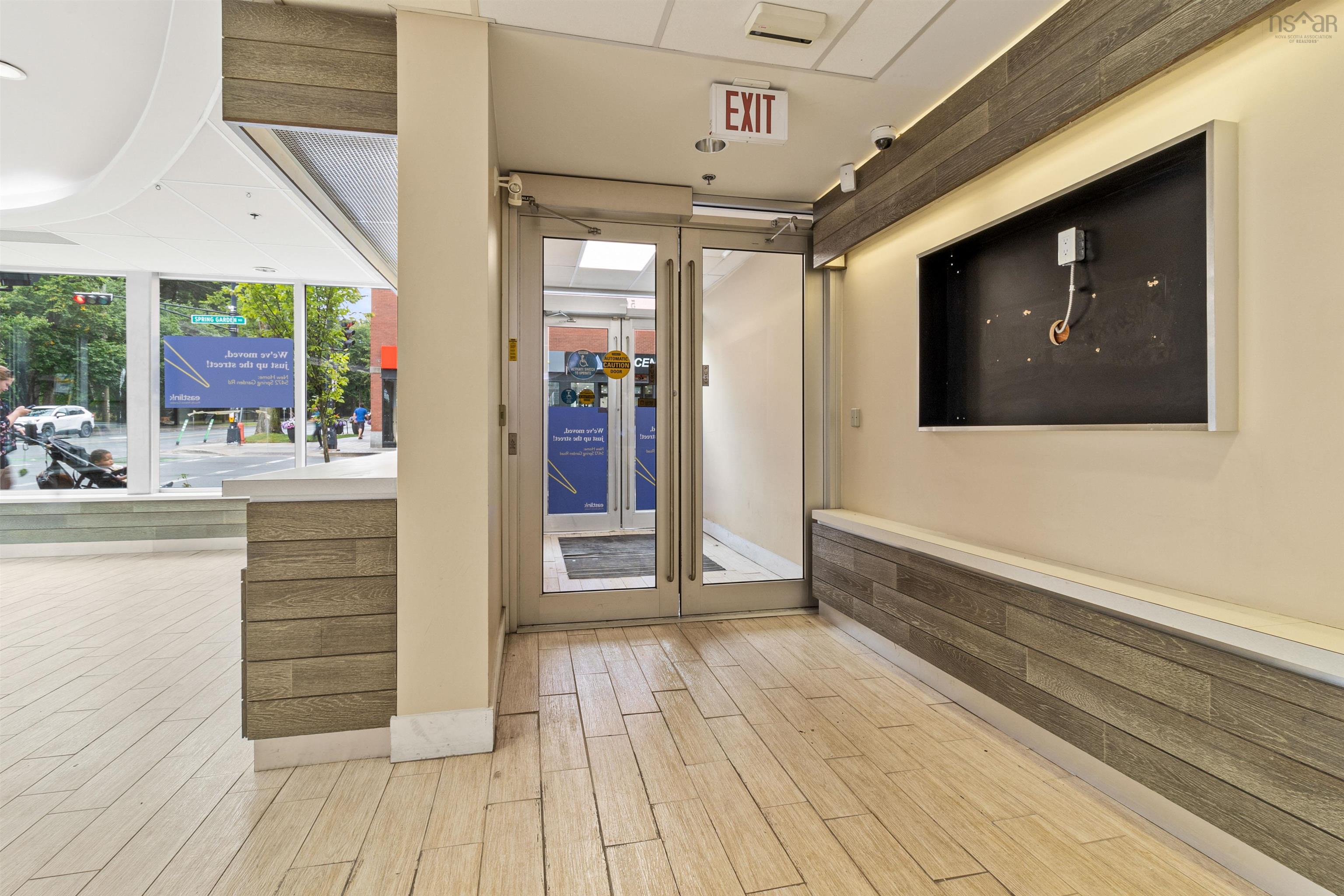 $3,499,900.00: 5690 Spring Garden Road, Halifax