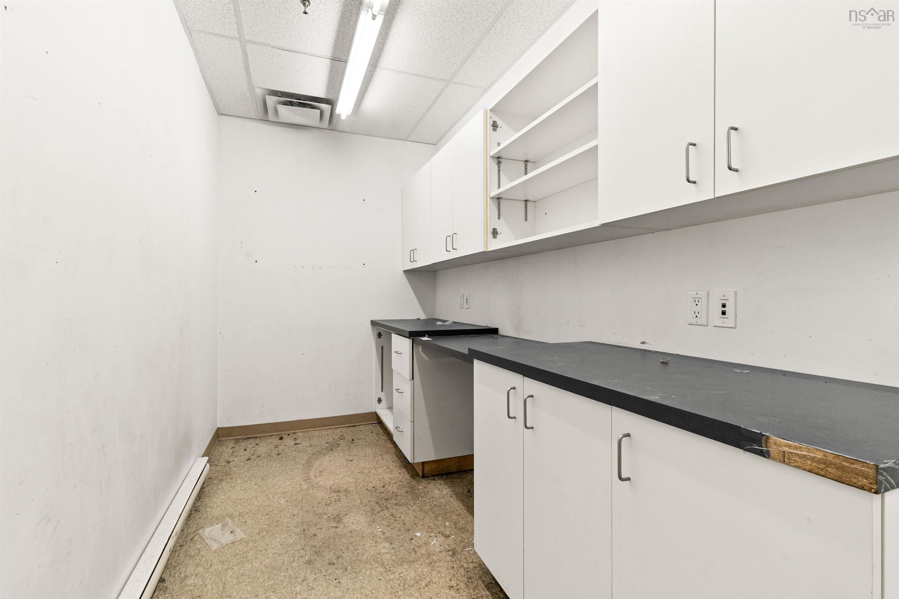 $3,499,900.00: 5690 Spring Garden Road, Halifax