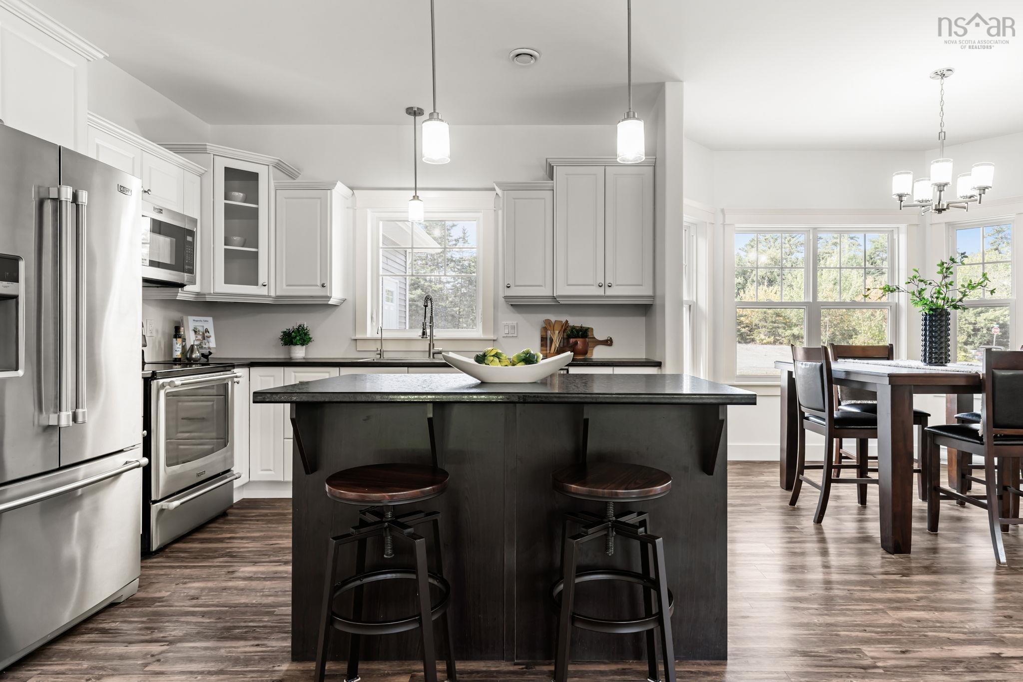 $649,900.00: 21 Prospectors Loop, Montague Gold Mines