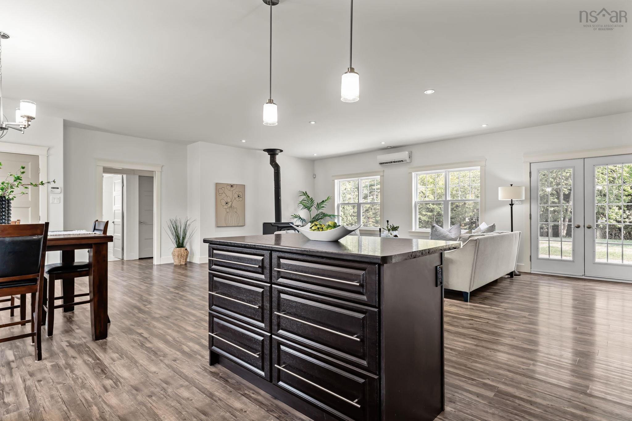 $649,900.00: 21 Prospectors Loop, Montague Gold Mines