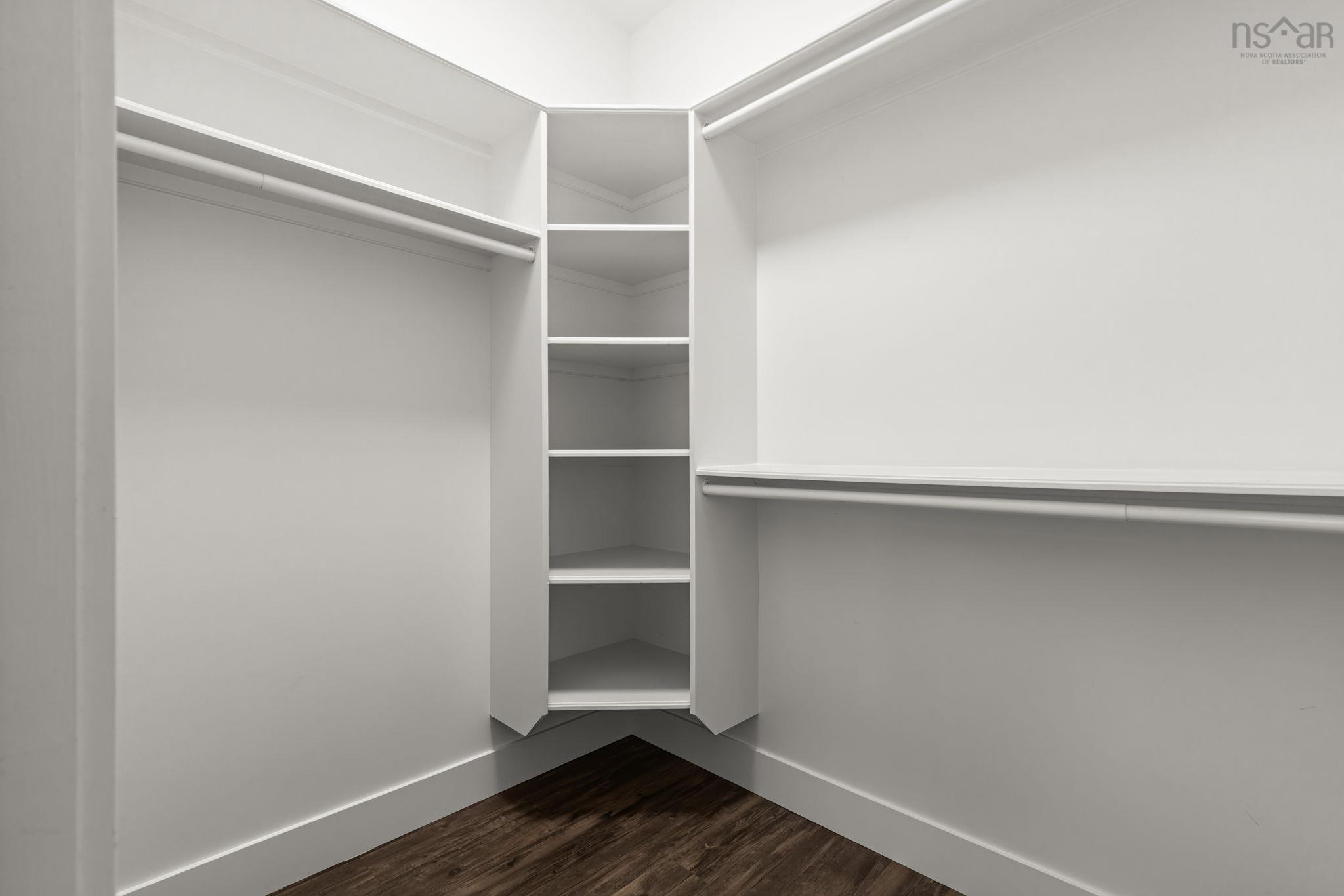 $649,900.00: 21 Prospectors Loop, Montague Gold Mines