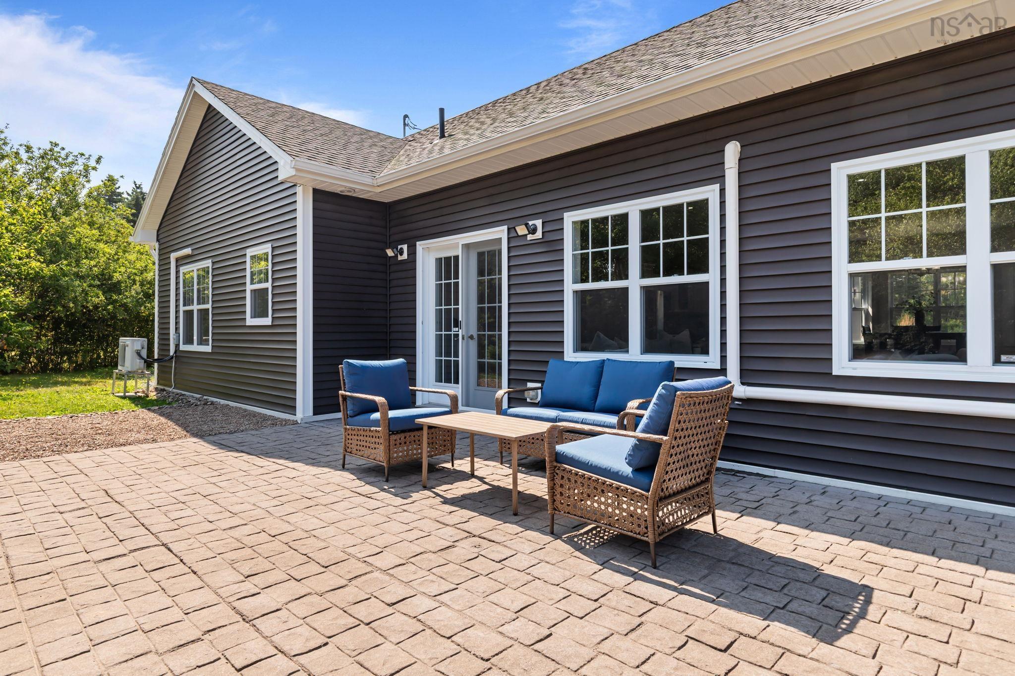 $649,900.00: 21 Prospectors Loop, Montague Gold Mines