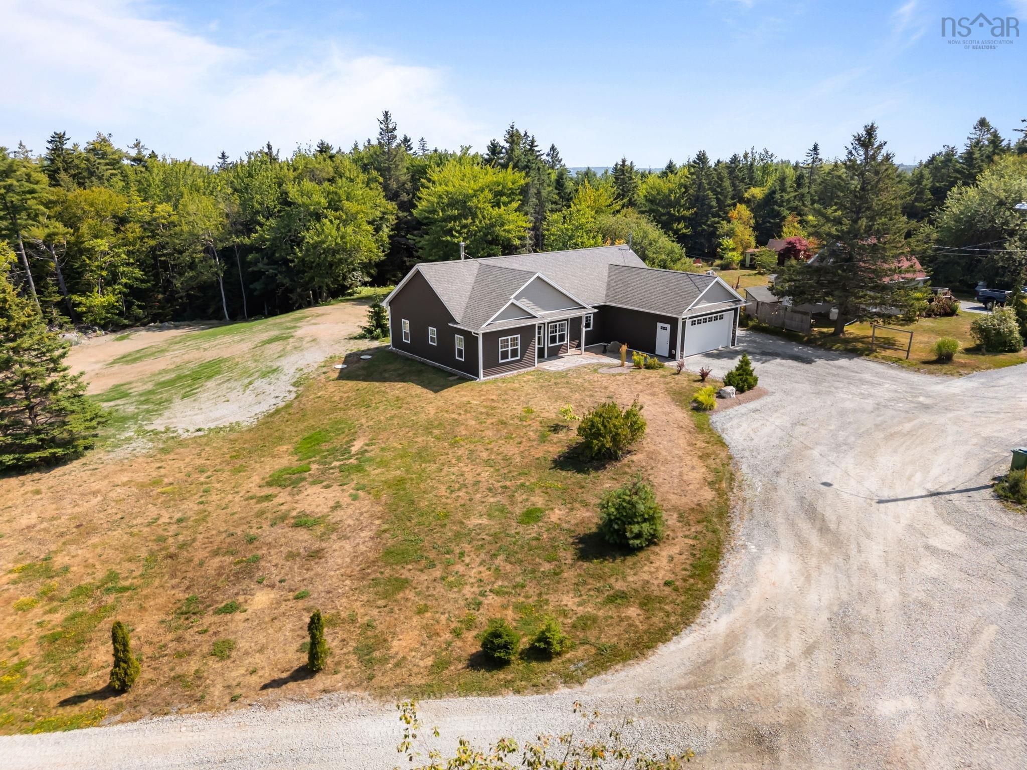 $649,900.00: 21 Prospectors Loop, Montague Gold Mines