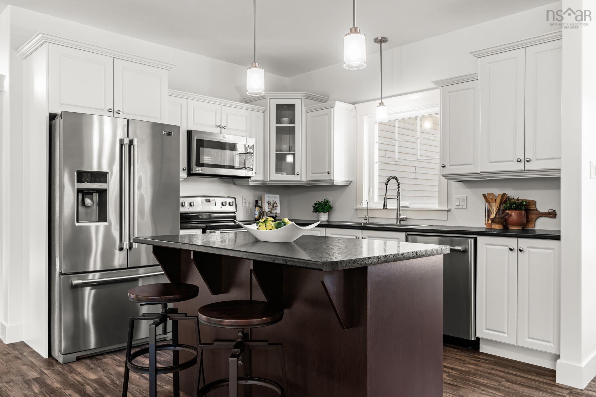 $649,900.00: 21 Prospectors Loop, Montague Gold Mines