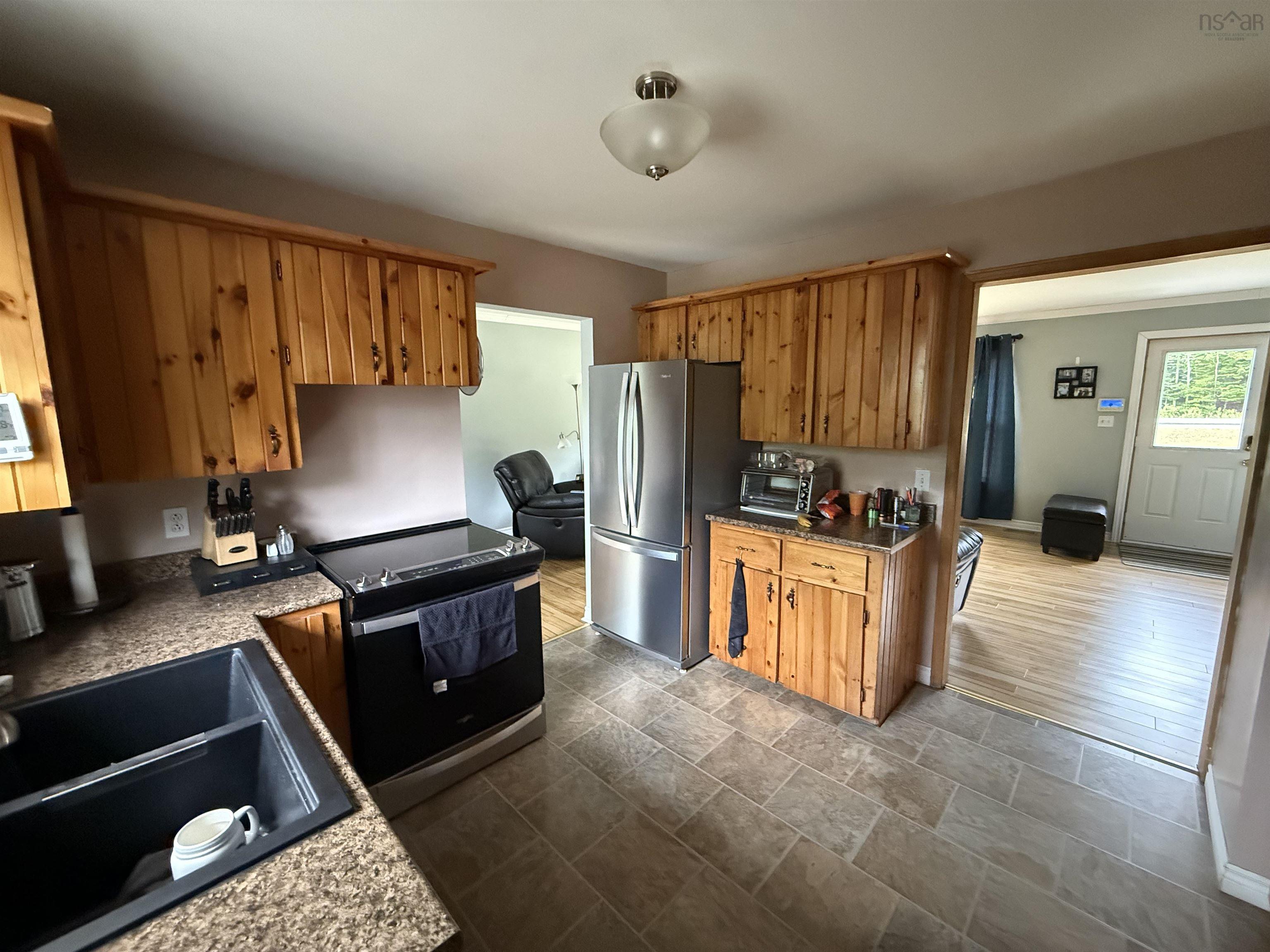 $299,900.00: 6536 Highway 224, Pleasant Valley