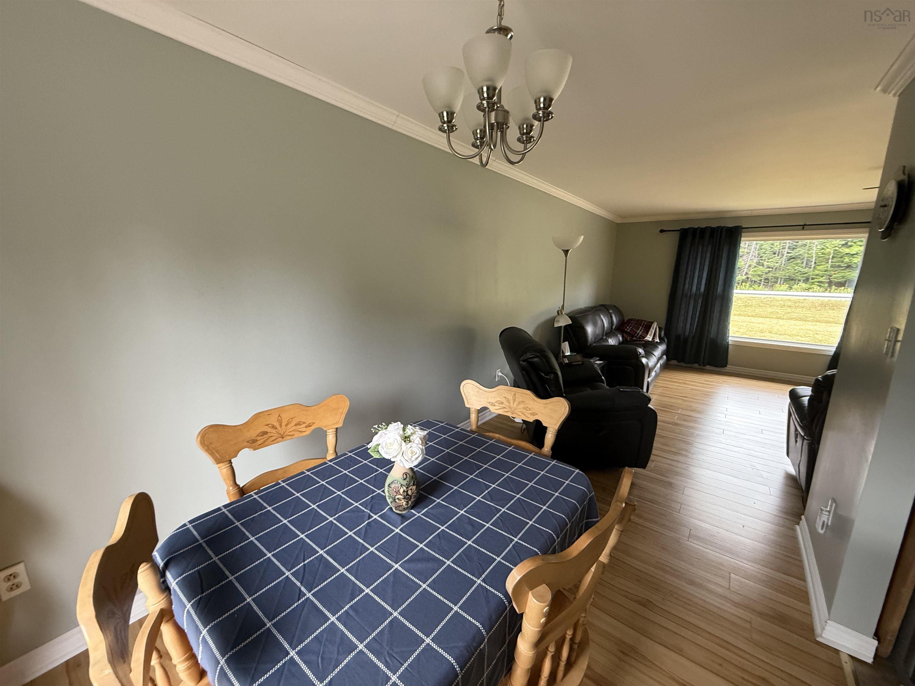 $299,900.00: 6536 Highway 224, Pleasant Valley