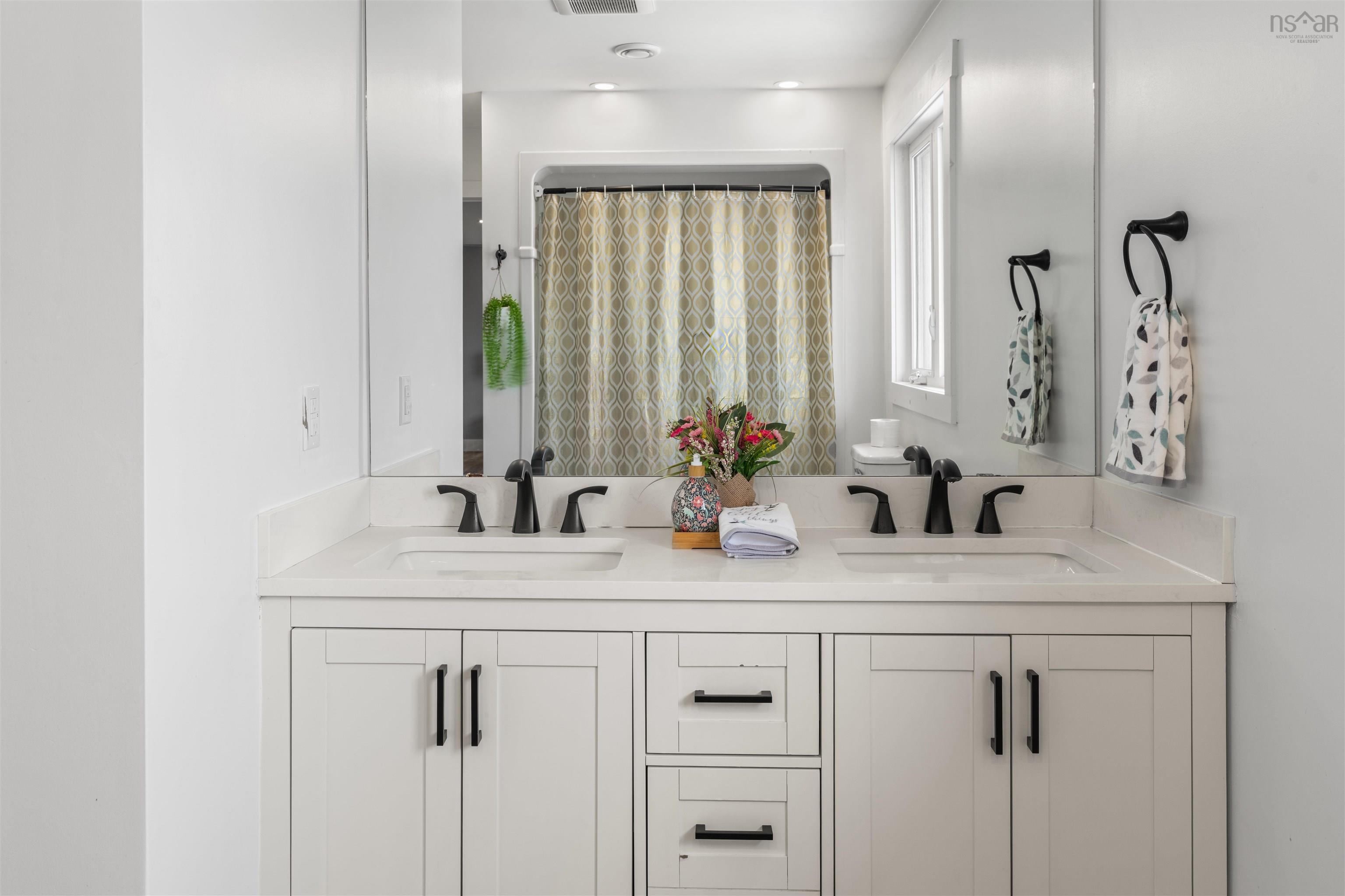 $669,900.00: 24 Sirius Crescent, Cole Harbour