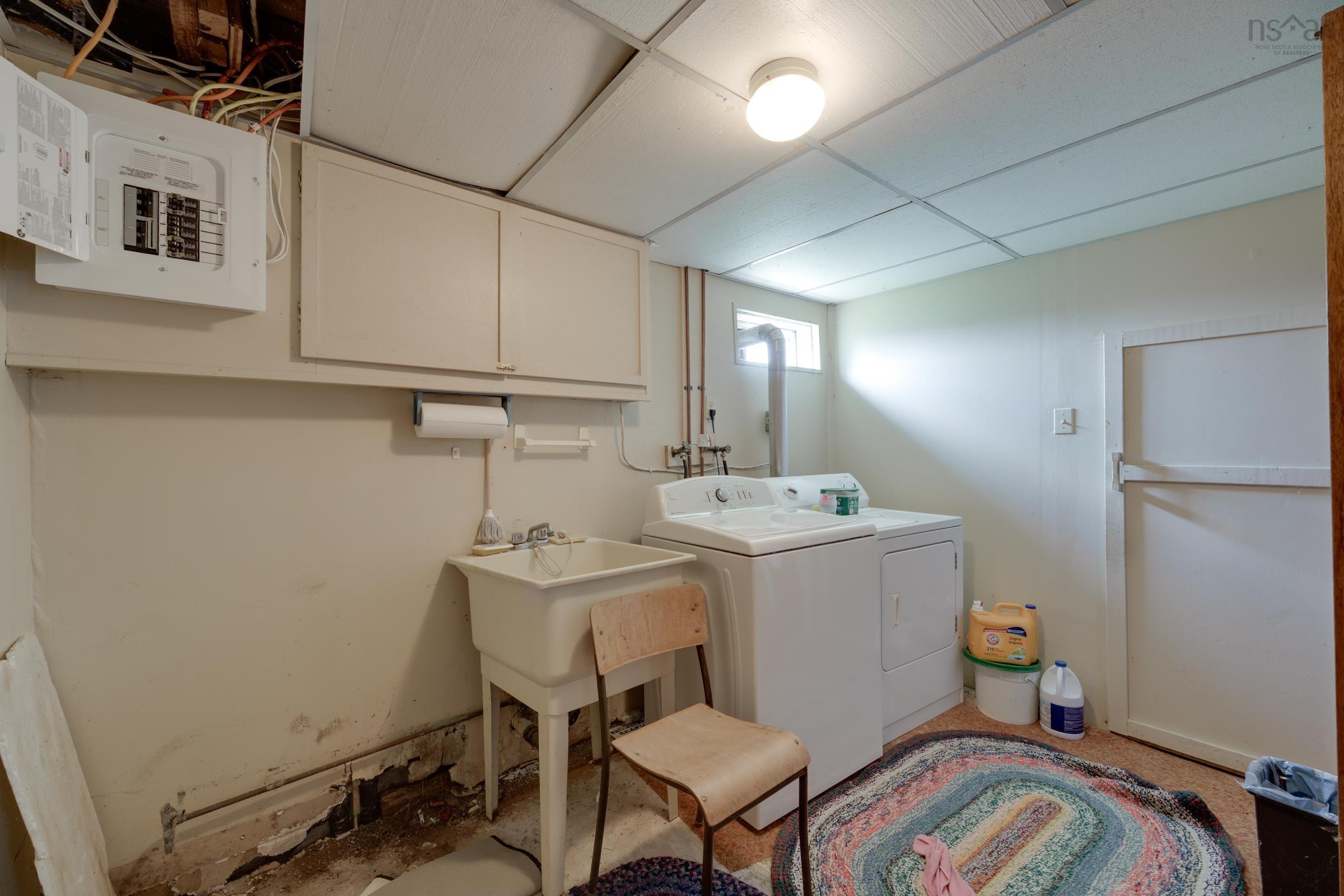 $350,000.00: 18 Riverside Lane, Salmon River