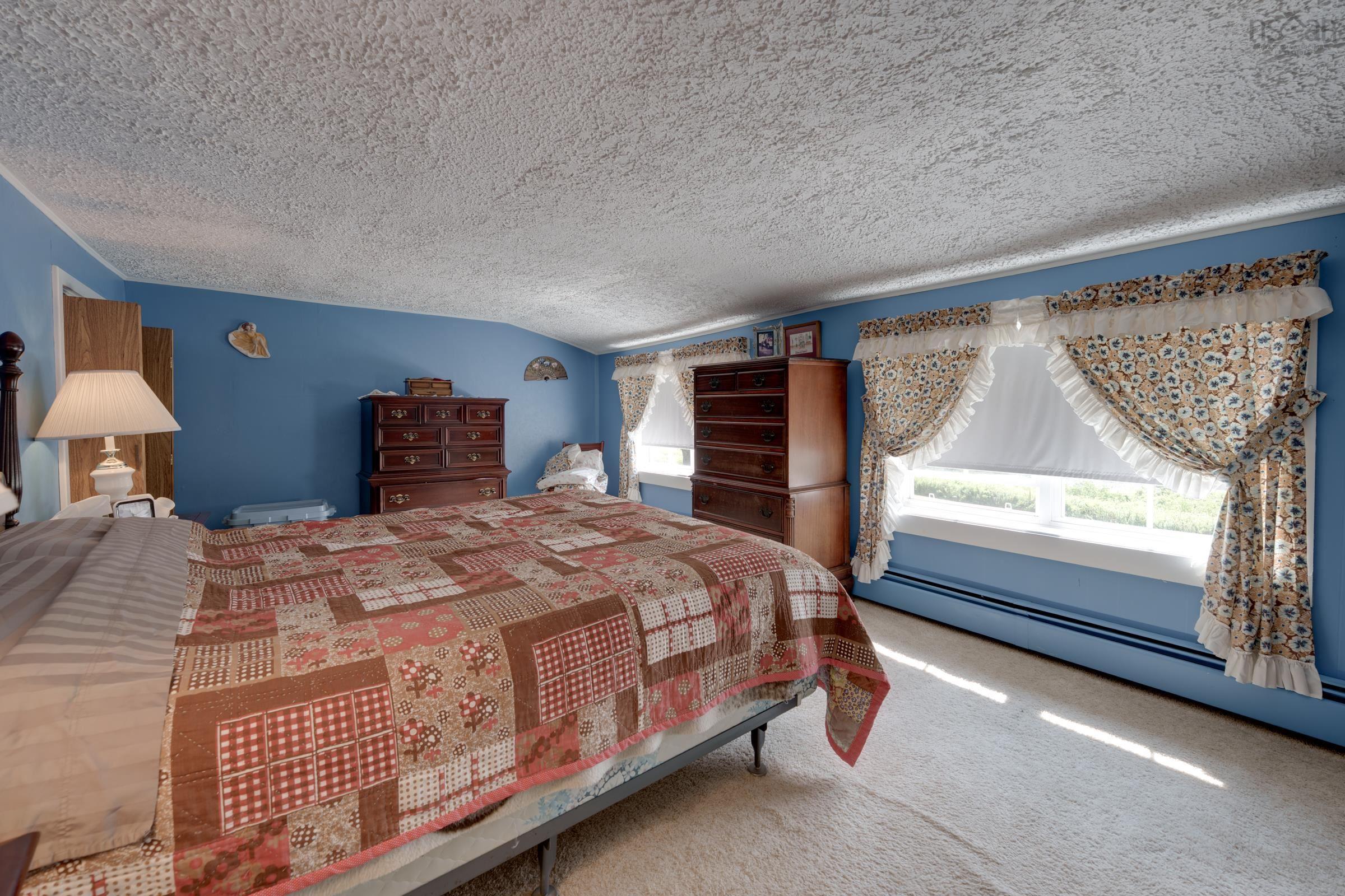 $350,000.00: 18 Riverside Lane, Salmon River