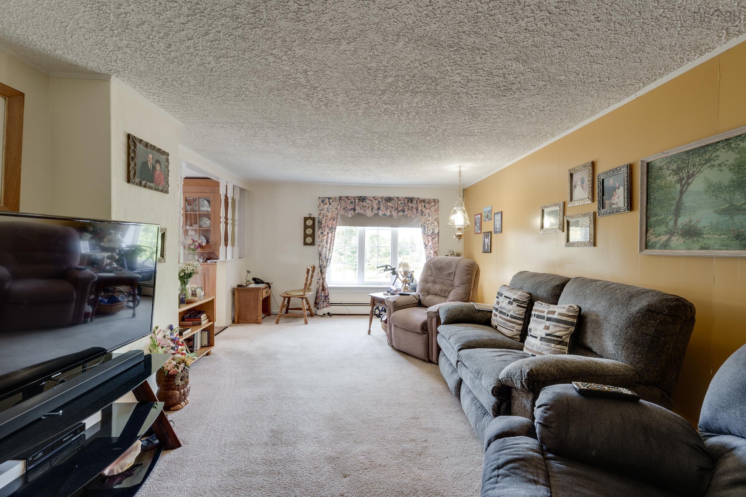 $350,000.00: 18 Riverside Lane, Salmon River