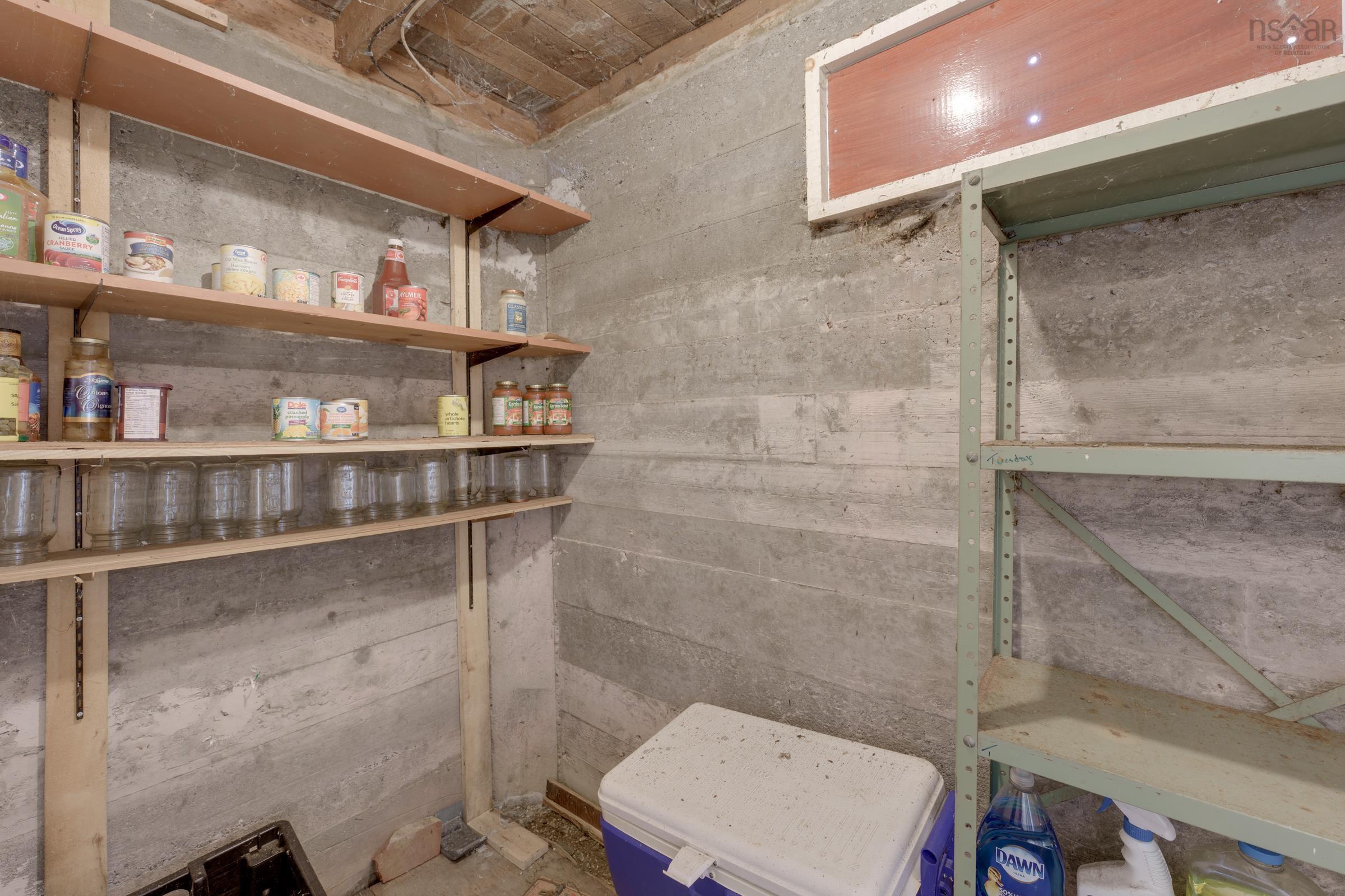 $350,000.00: 18 Riverside Lane, Salmon River