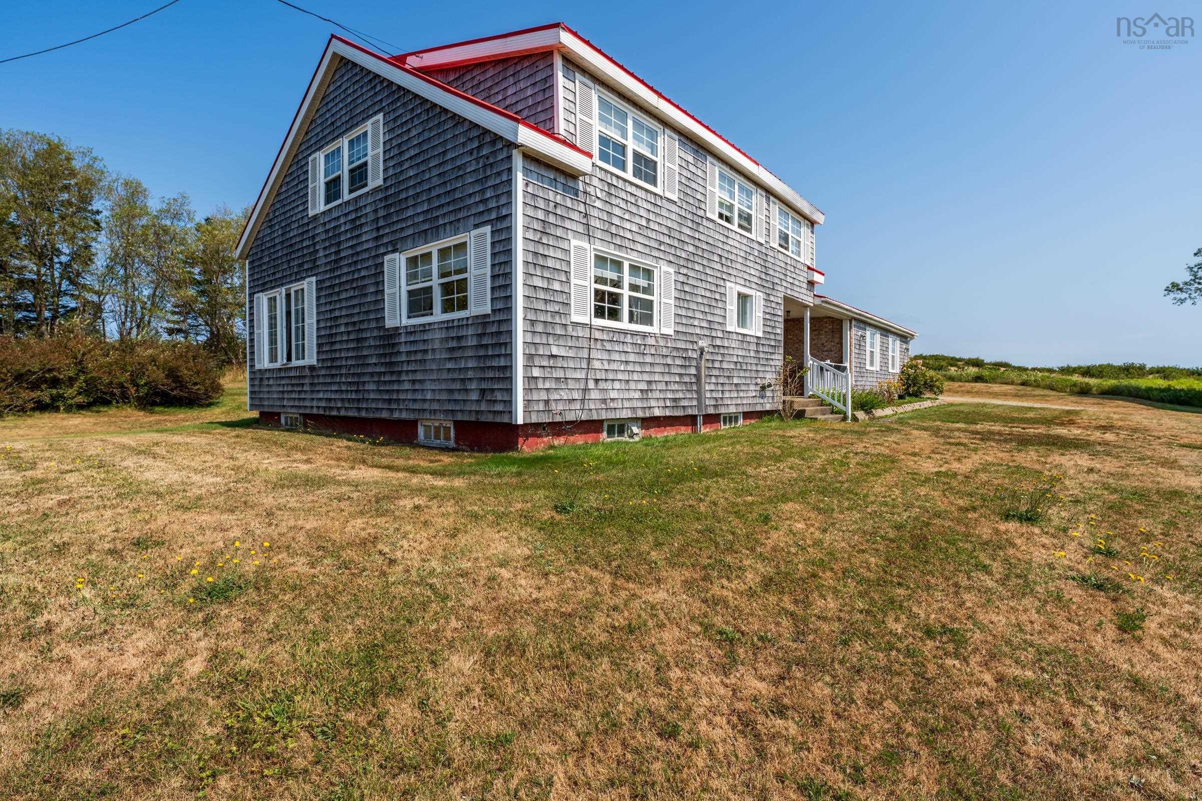 $350,000.00: 18 Riverside Lane, Salmon River